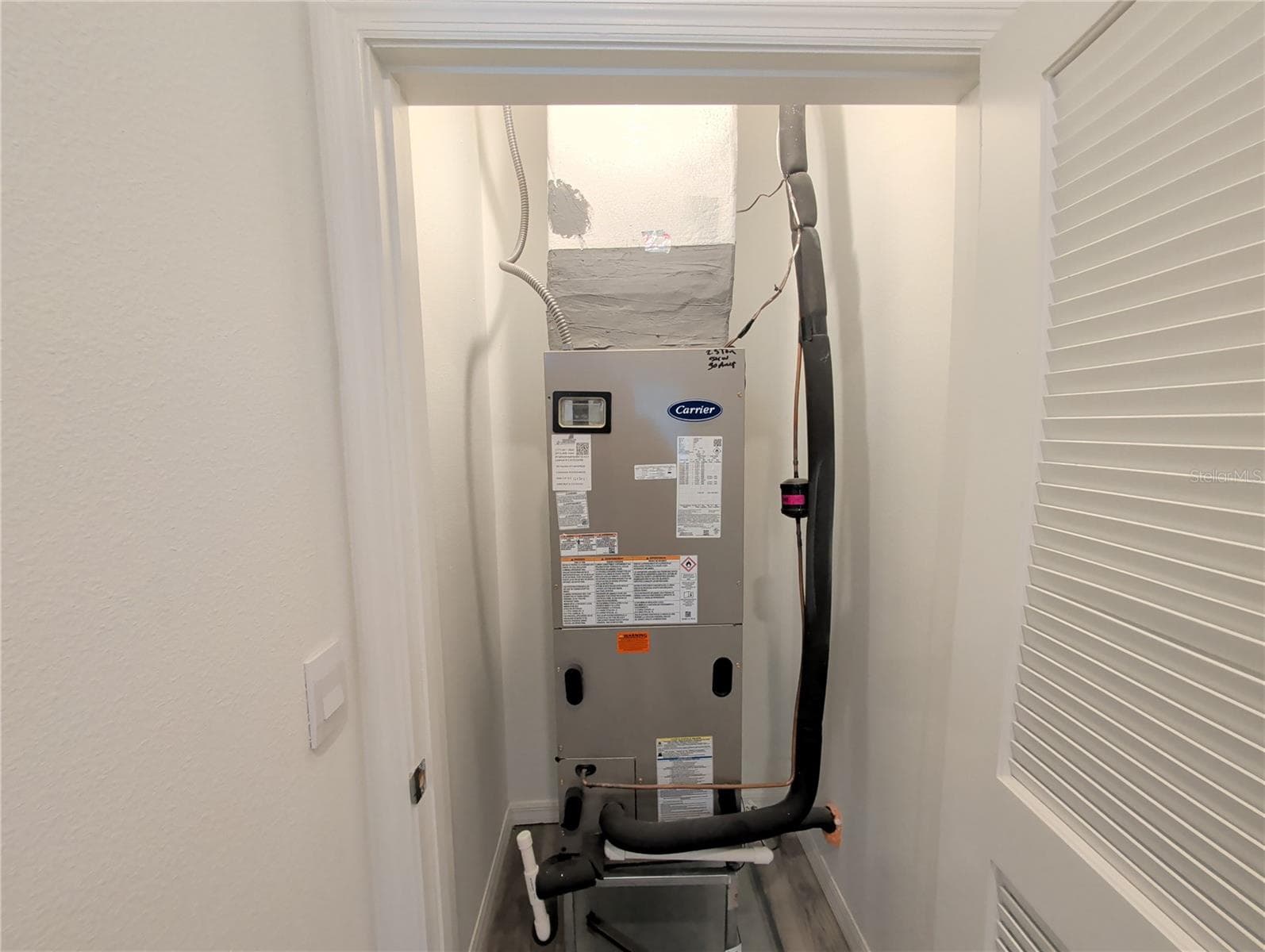 Air handler closet - 4057 WESTWOOD FIELDS LOOP, PLANT CITY