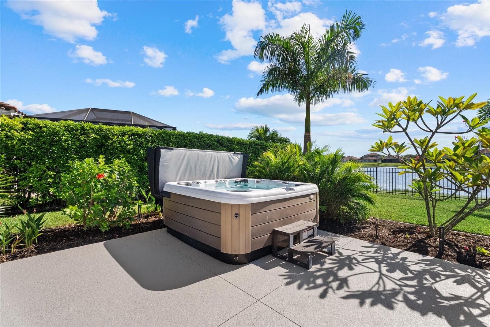 Large patio with hot tub - 3536 BIG SKY WAY, BRADENTON