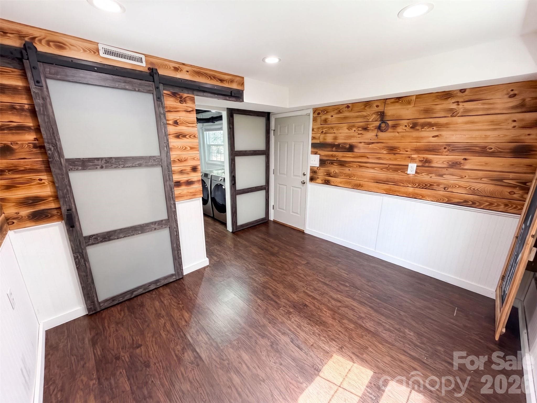 Single Family Residence at 1527 Burnley Road, Charlotte, photo 16 of 28