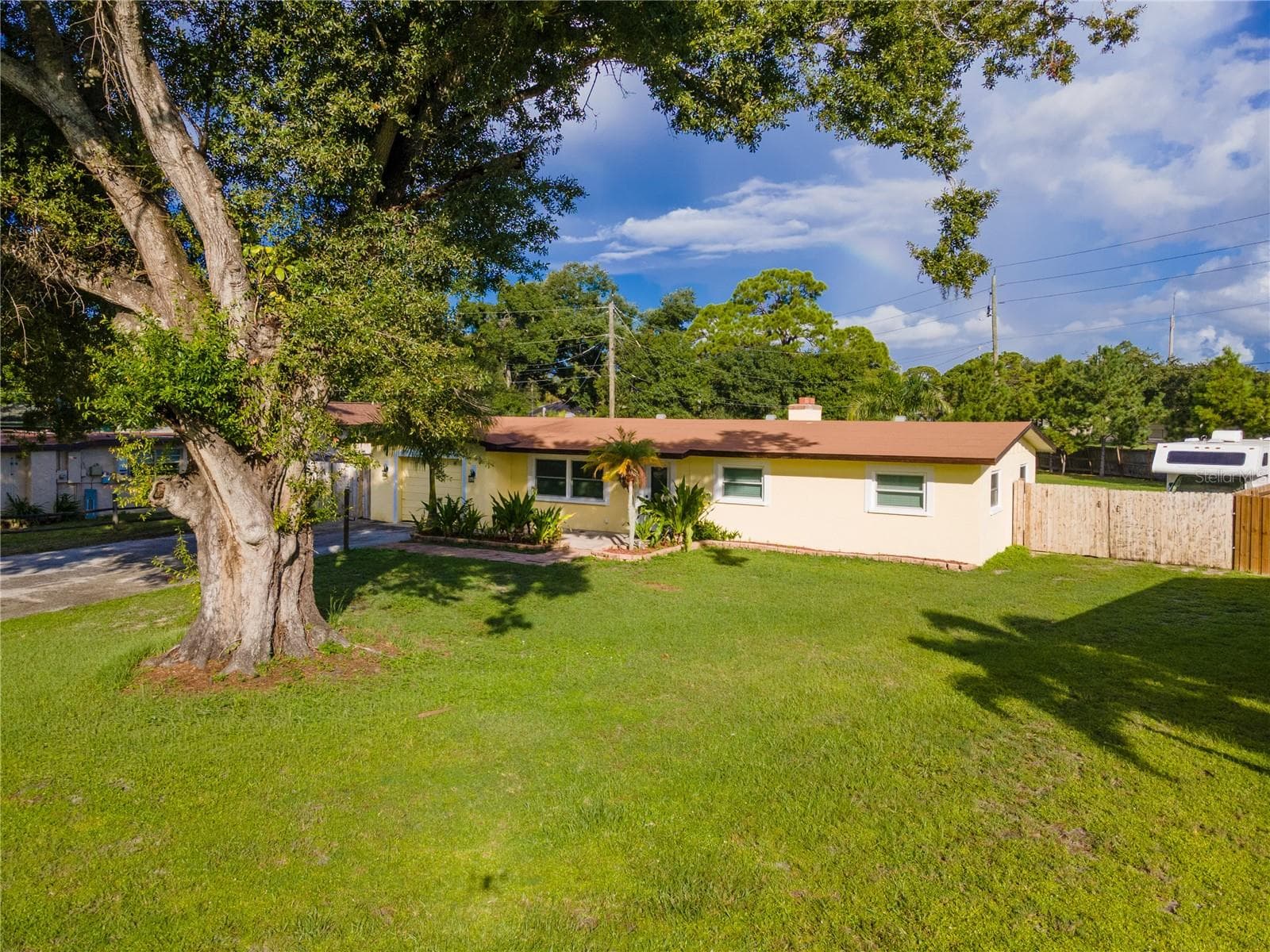 Single Family Residence at 1126 CARMELLA CIR, SARASOTA, photo 3 of 35