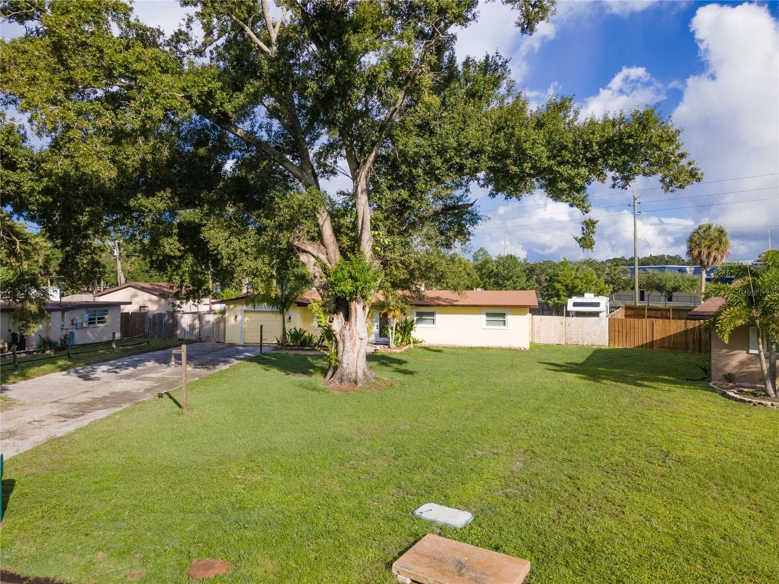 Single Family Residence at 1126 CARMELLA CIR, SARASOTA, photo 4 of 35
