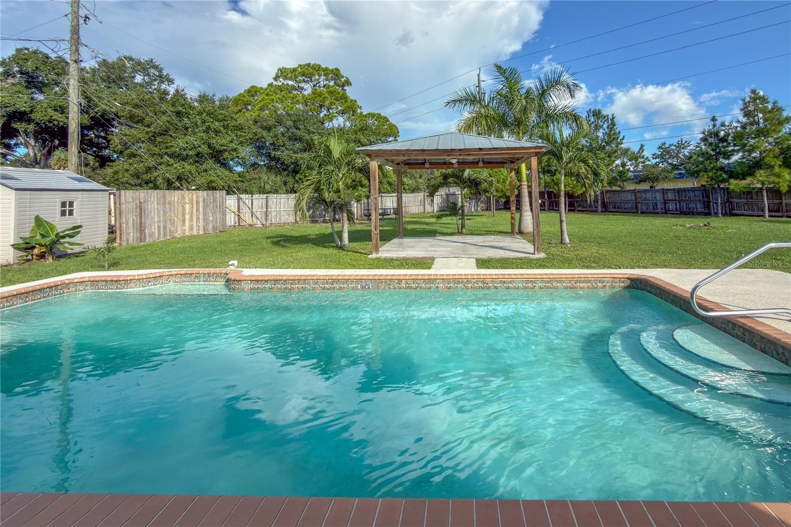 Pool 2ft entry to 8ft depth 18,000 gal. - 1126 CARMELLA CIR, SARASOTA