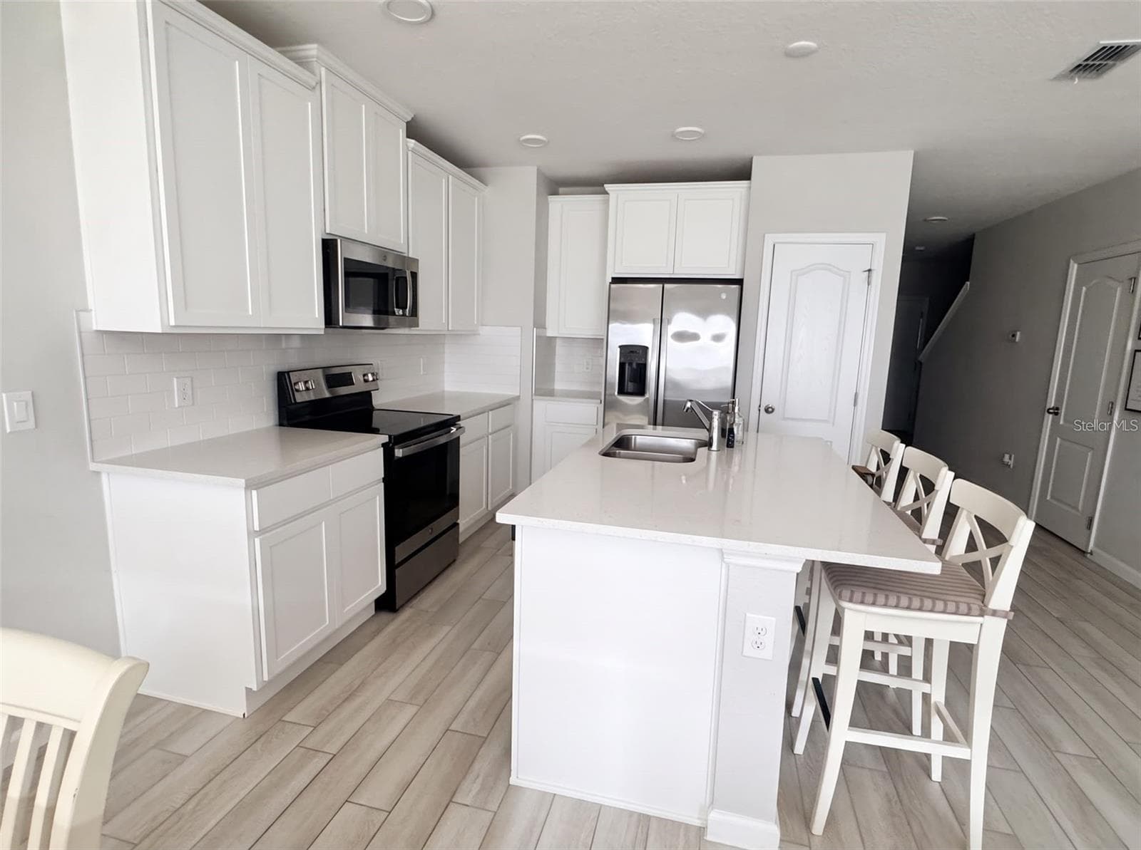 Townhouse at 14917 HARVEST ST, ORLANDO, photo 2 of 14