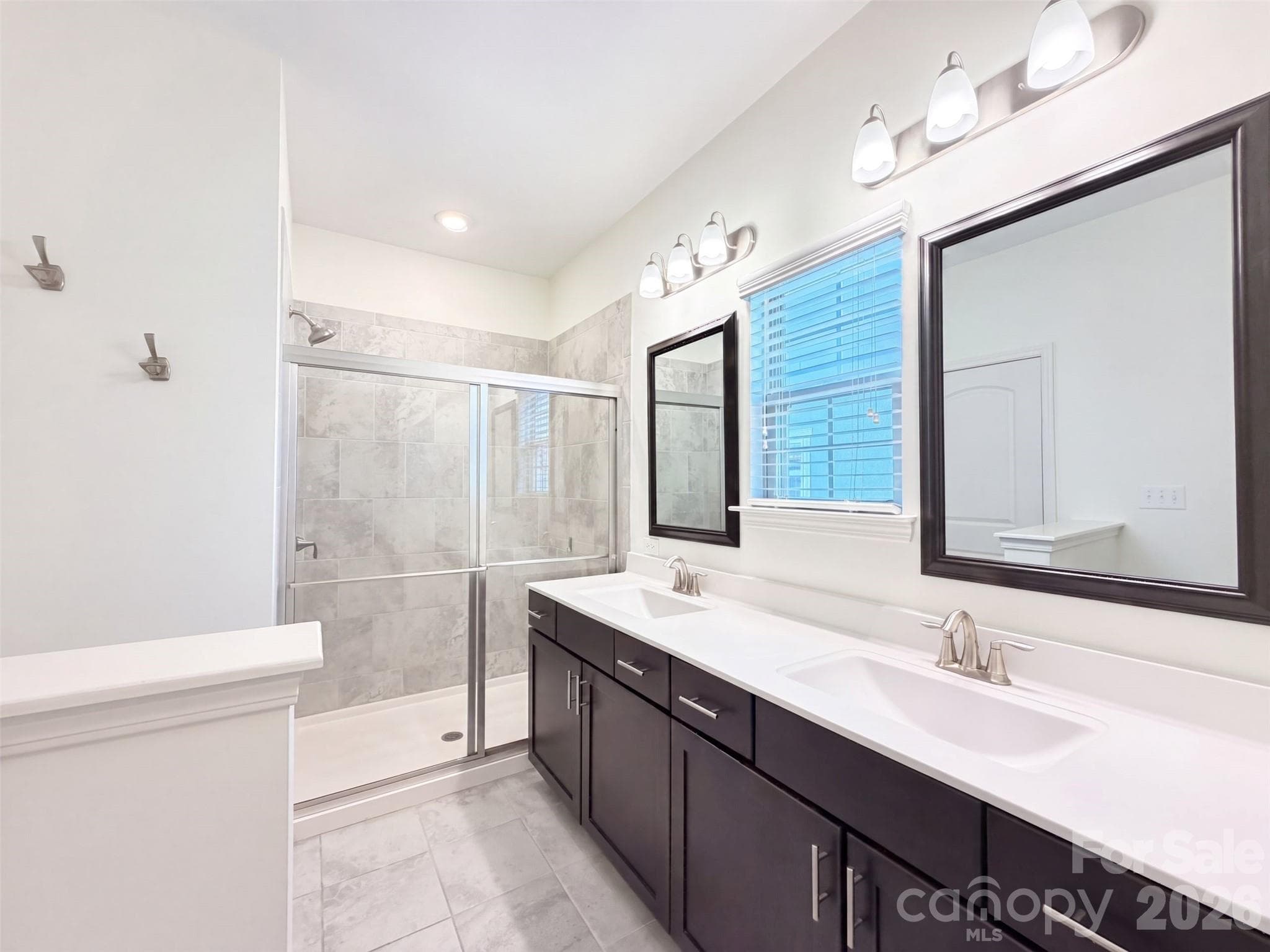 Townhouse at 9431 Ainslie Downs Street, Charlotte, photo 8 of 18