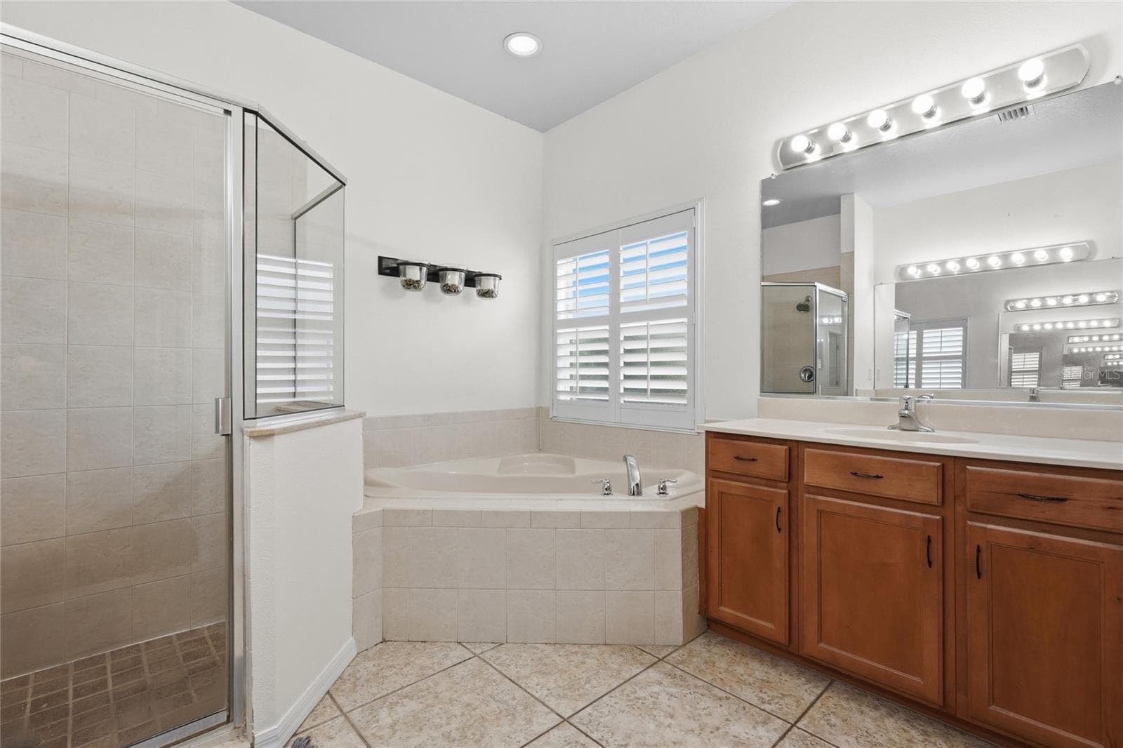 Single Family Residence at 1729 PINYON PINE DR, SARASOTA, photo 31 of 82