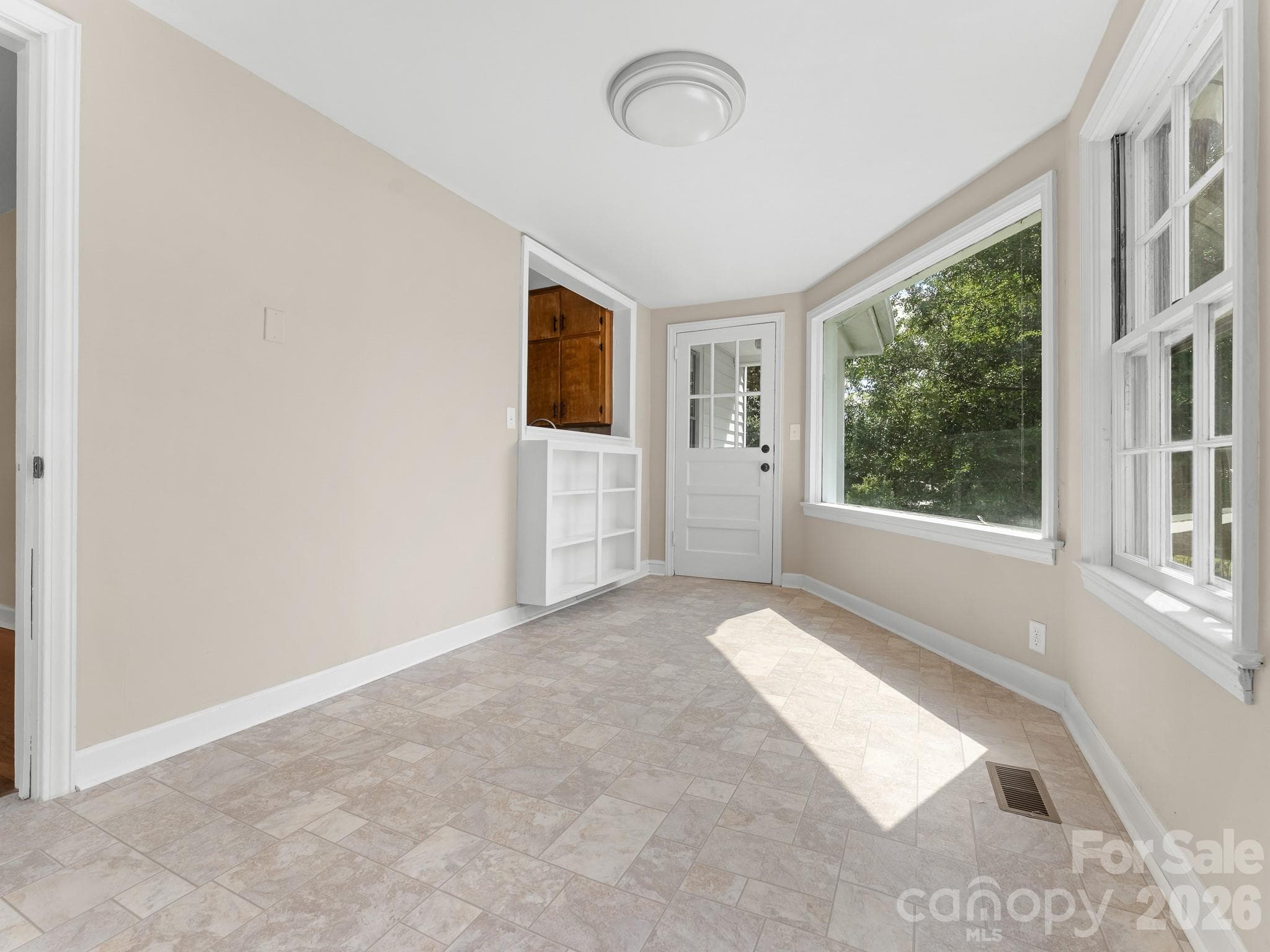 Single Family Residence at 106 Green Acres Avenue, Brevard, photo 15 of 34