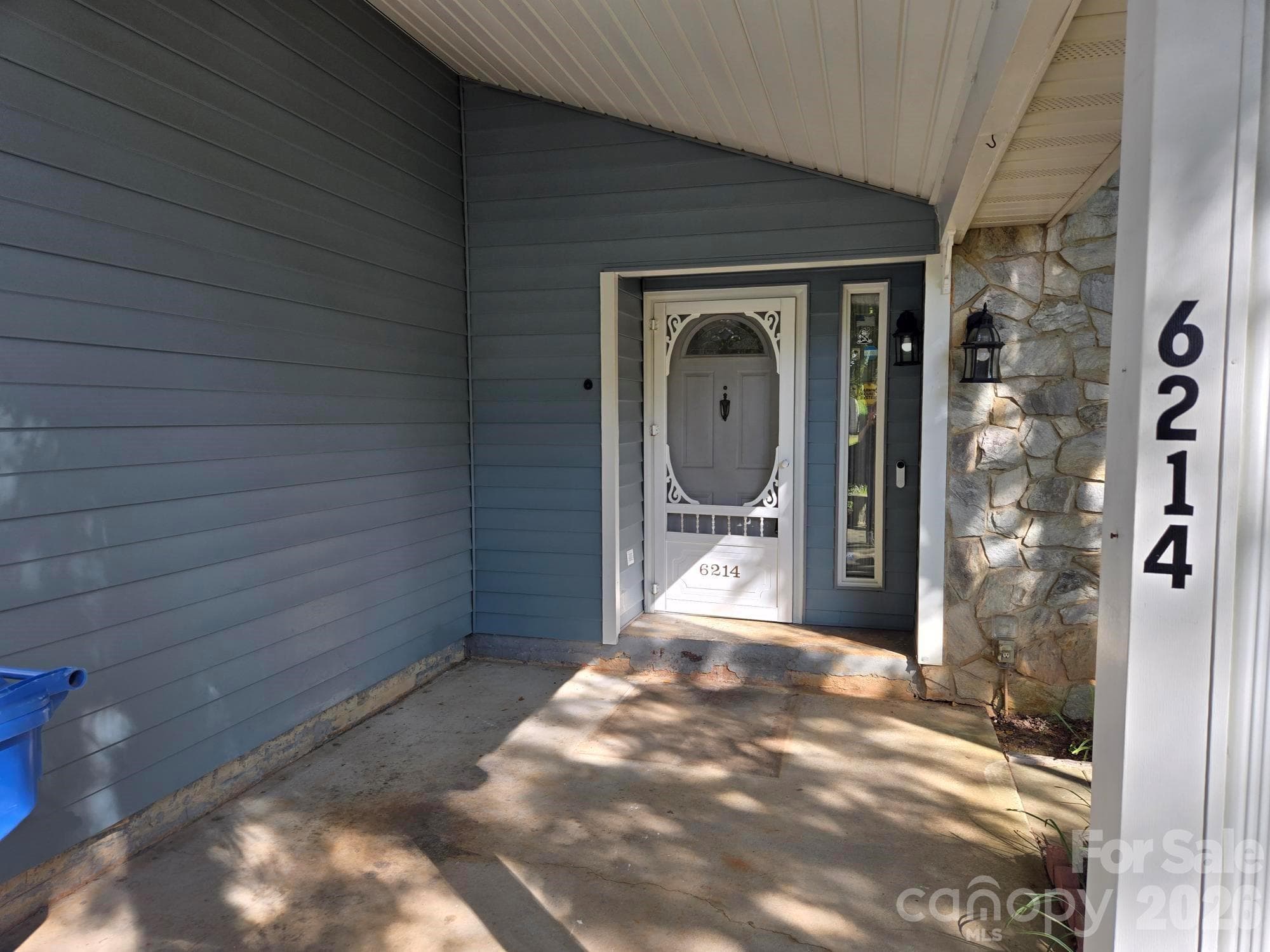 Single Family Residence at 6214 Elkington Lane, Mint Hill, photo 3 of 38