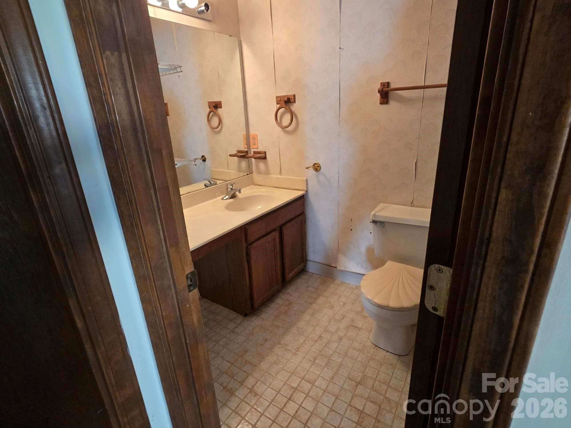 Primary Full Bath. - 6214 Elkington Lane, Mint Hill
