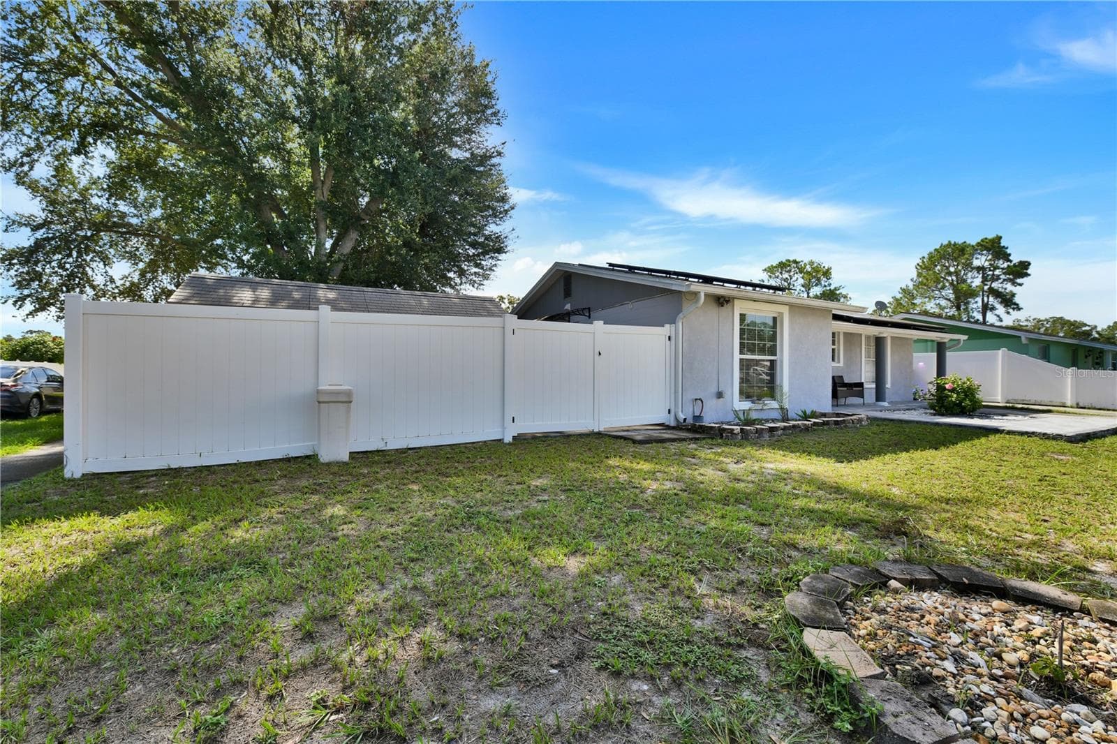 Single Family Residence at 8845 AUBURN WAY, TAMPA, photo 5 of 40