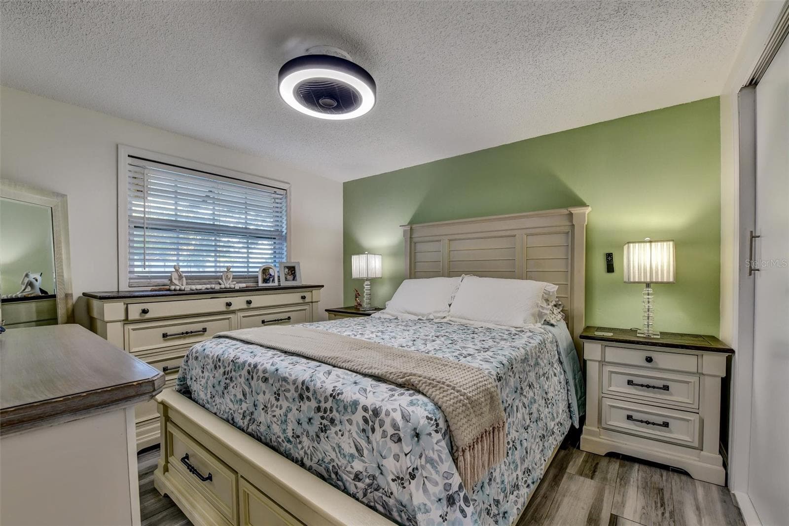 Single Family Residence at 8845 AUBURN WAY, TAMPA, photo 15 of 40