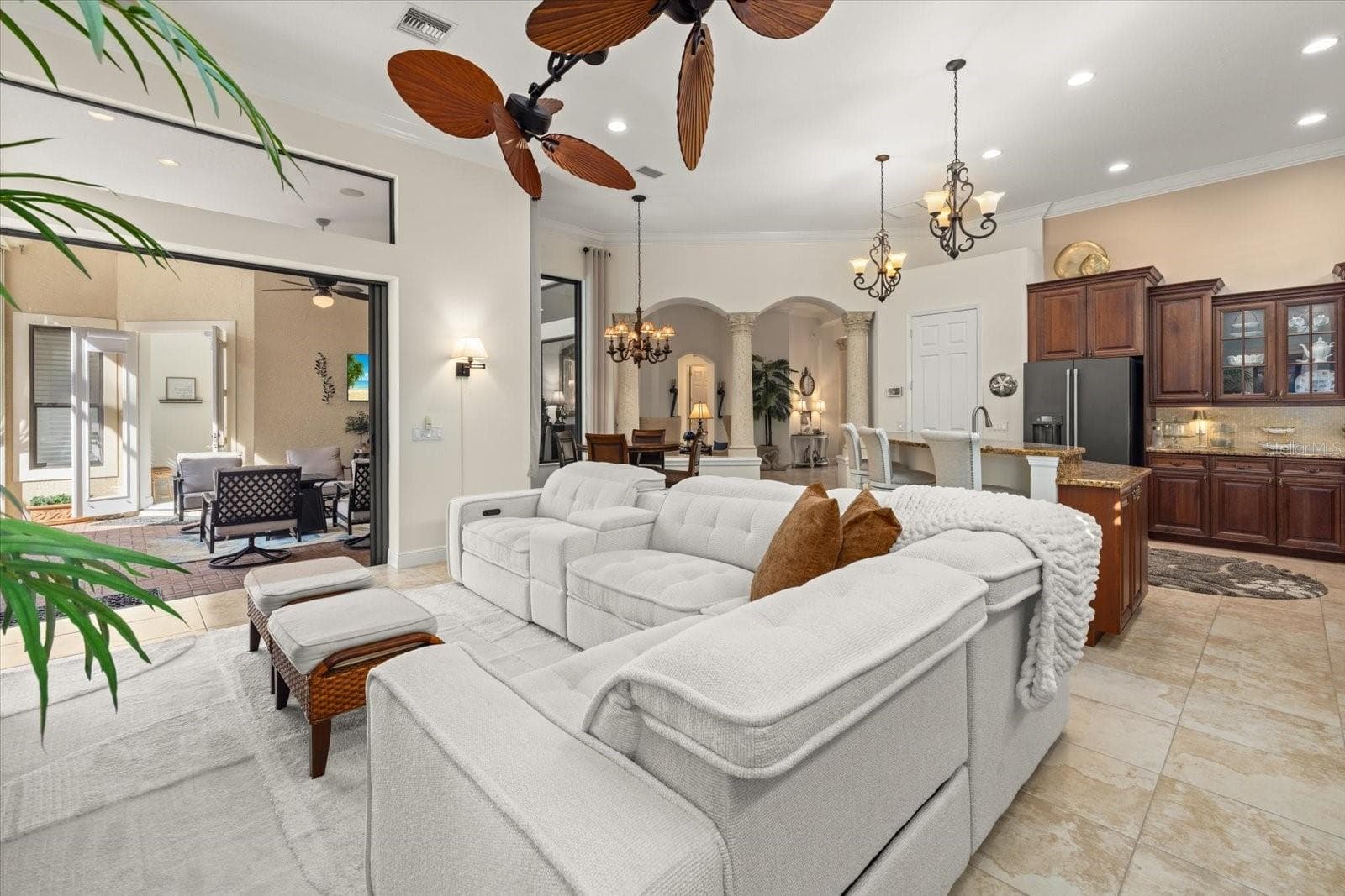 Single Family Residence at 7651 PORTSTEWART DR, LAKEWOOD RANCH, photo 8 of 53