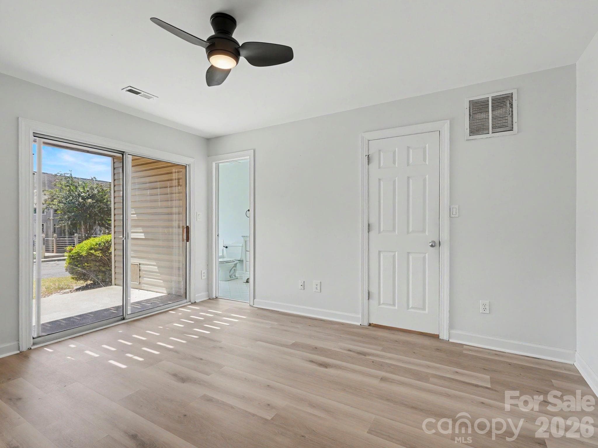 Townhouse at 14546 Waterside Drive, Charlotte, photo 30 of 41
