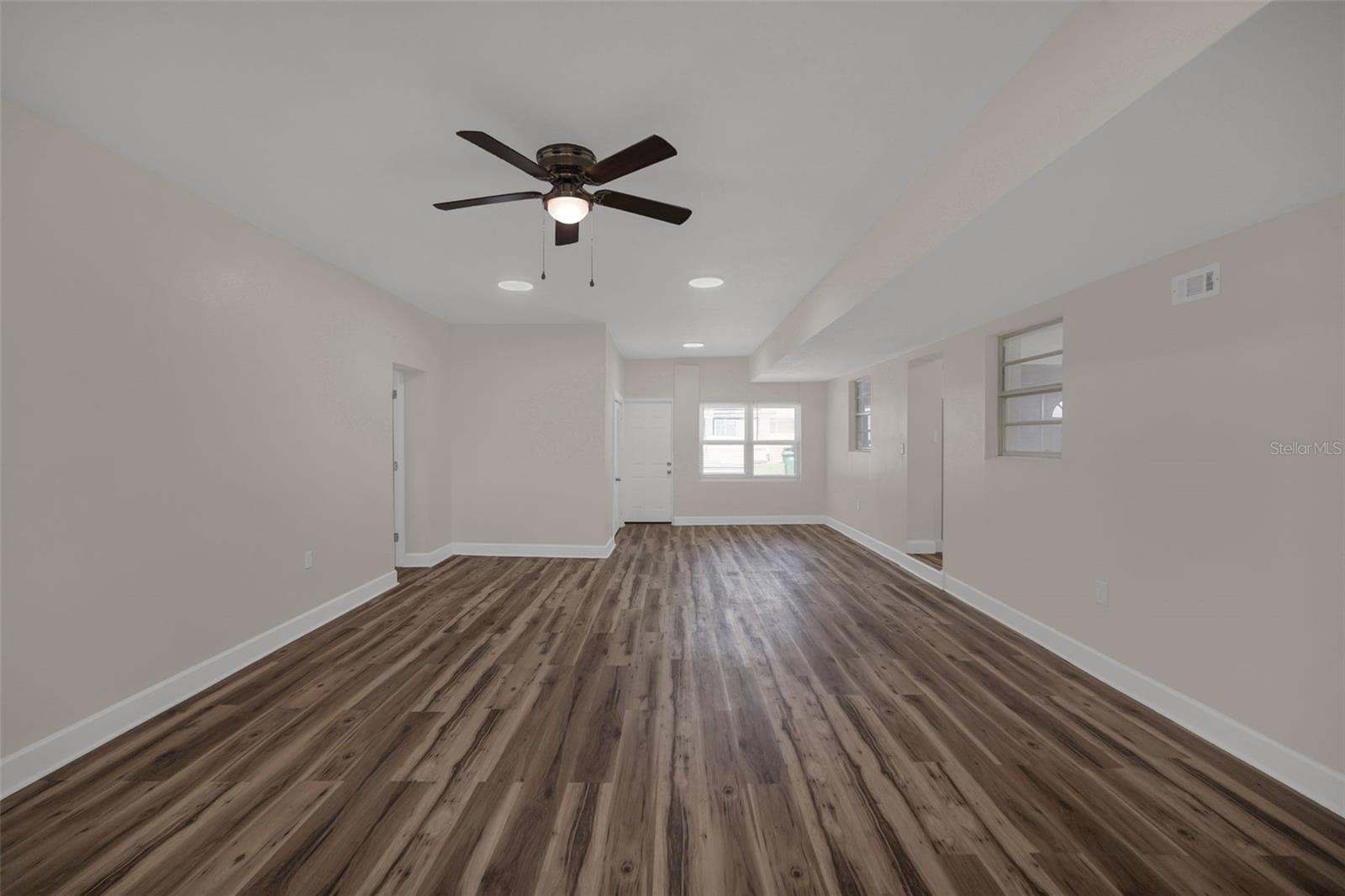 Single Family Residence at 2336 AVENUE E NW, WINTER HAVEN, photo 5 of 30