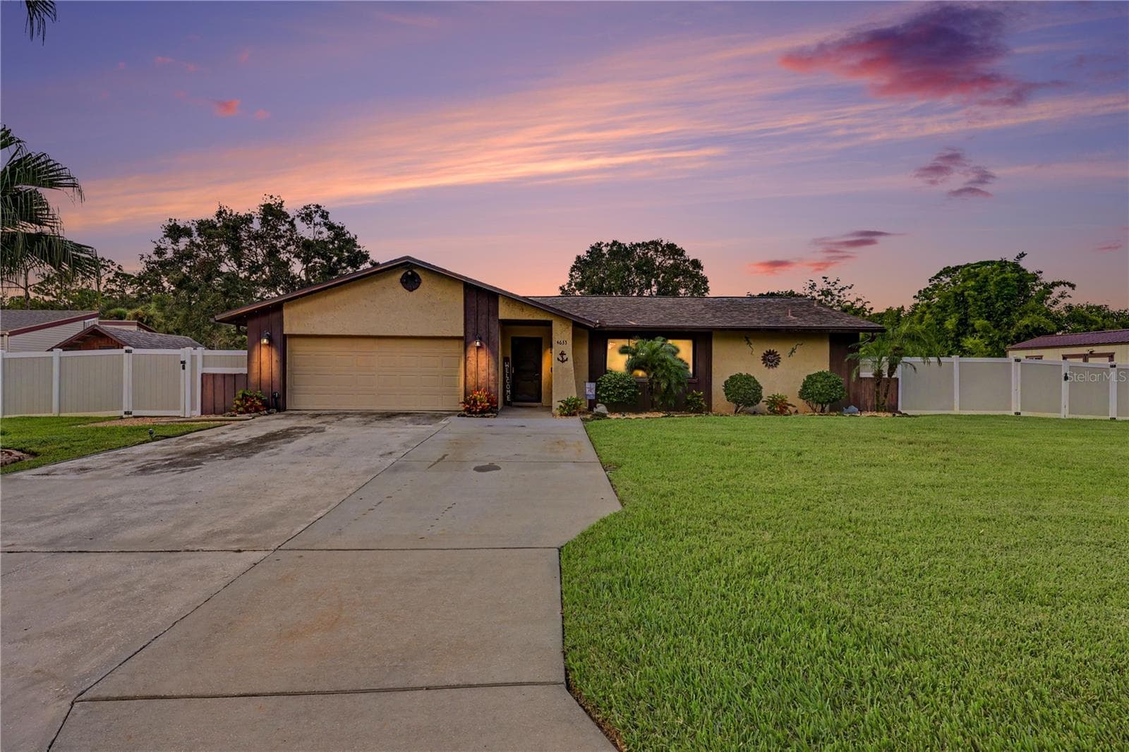 4635 N FRIDAY CIR