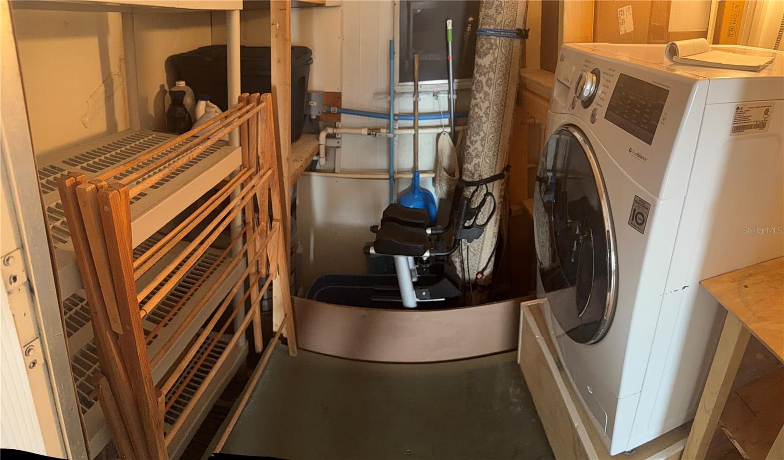 Laundry - 3301 ALT 19 N #130, DUNEDIN