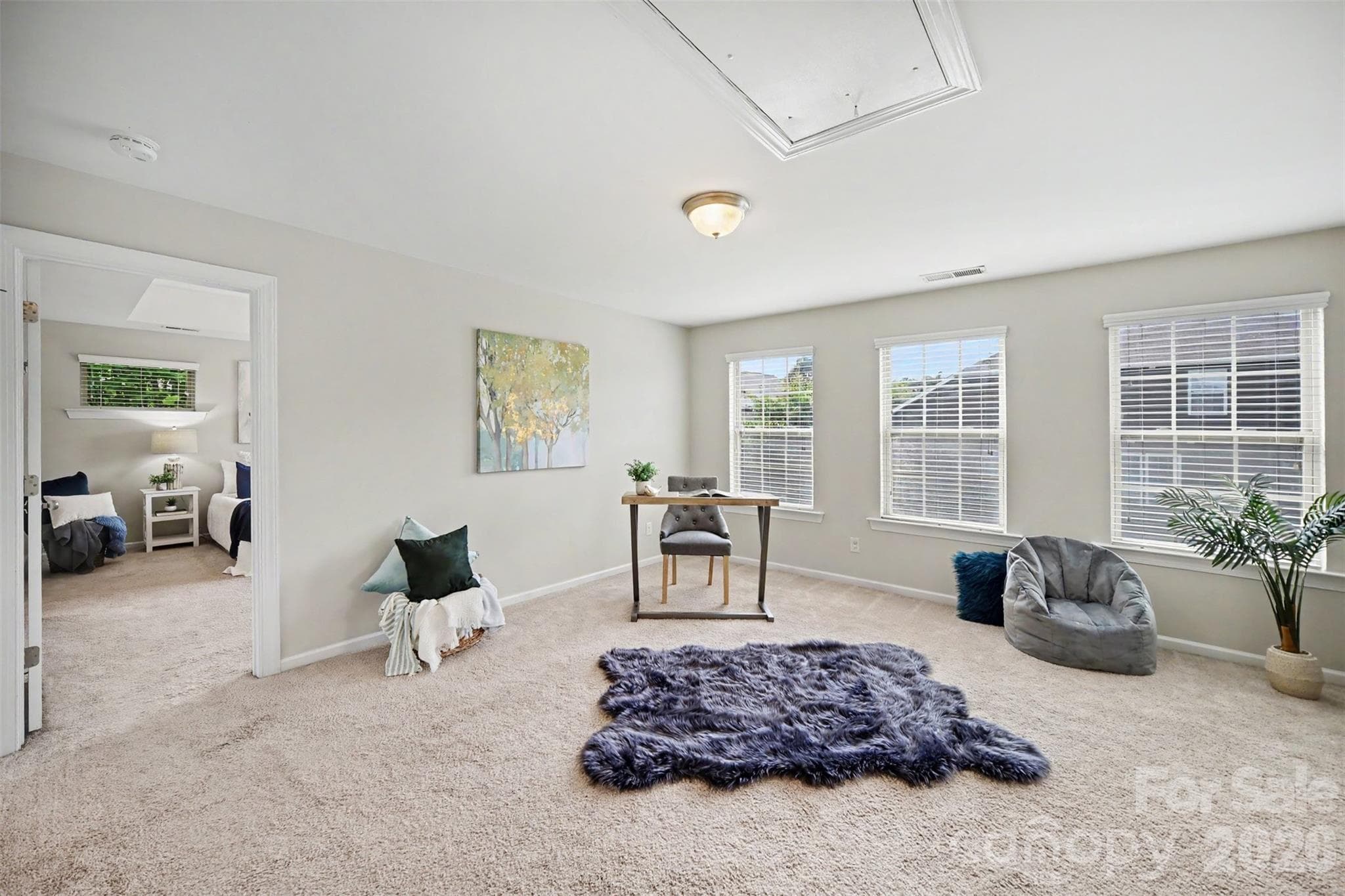 Large loft located in the center of the upstairs floor plan, with closet - 824 Ayrshire Avenue, Fort Mill