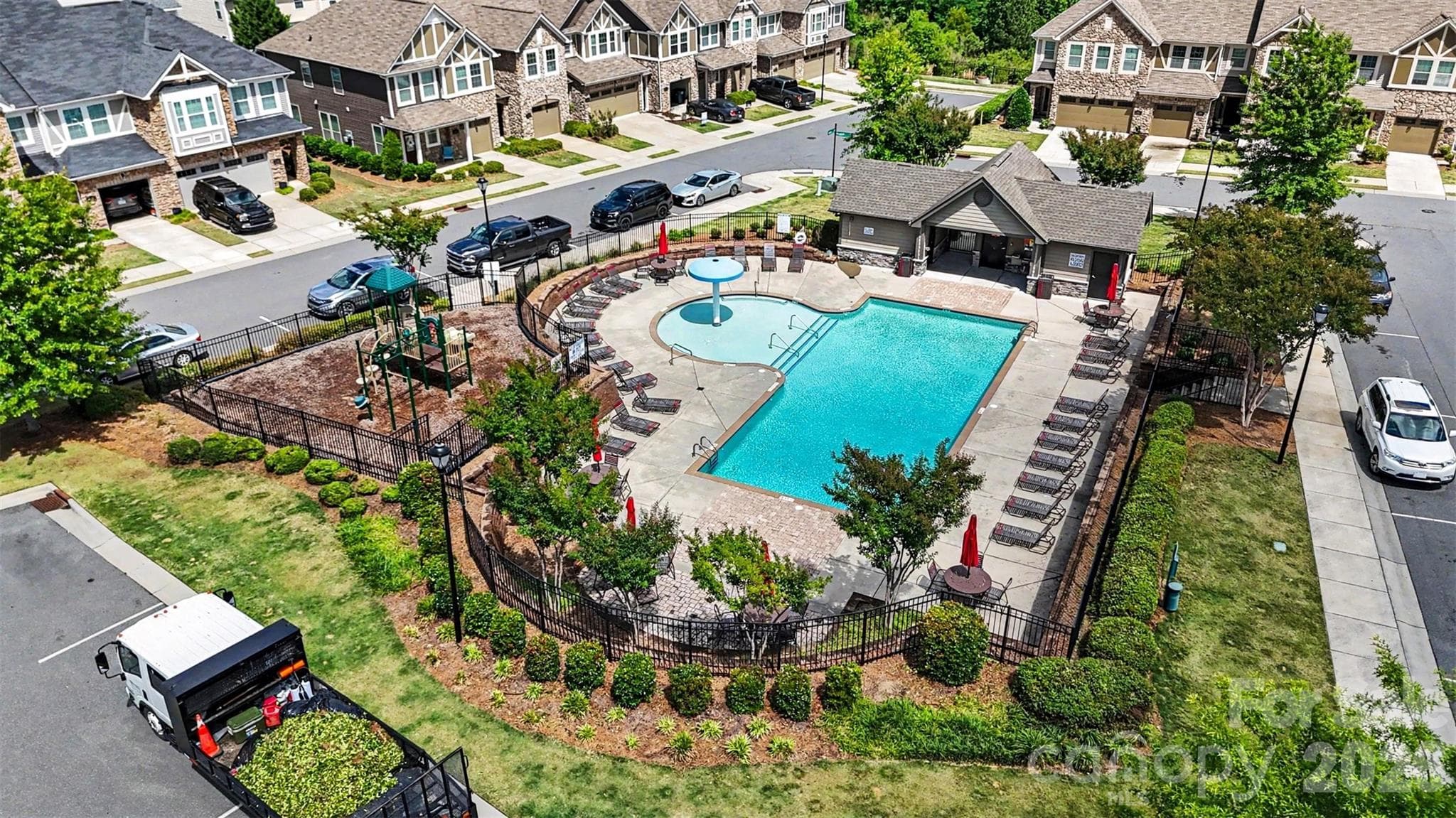 Aerial view of community amenities - 824 Ayrshire Avenue, Fort Mill