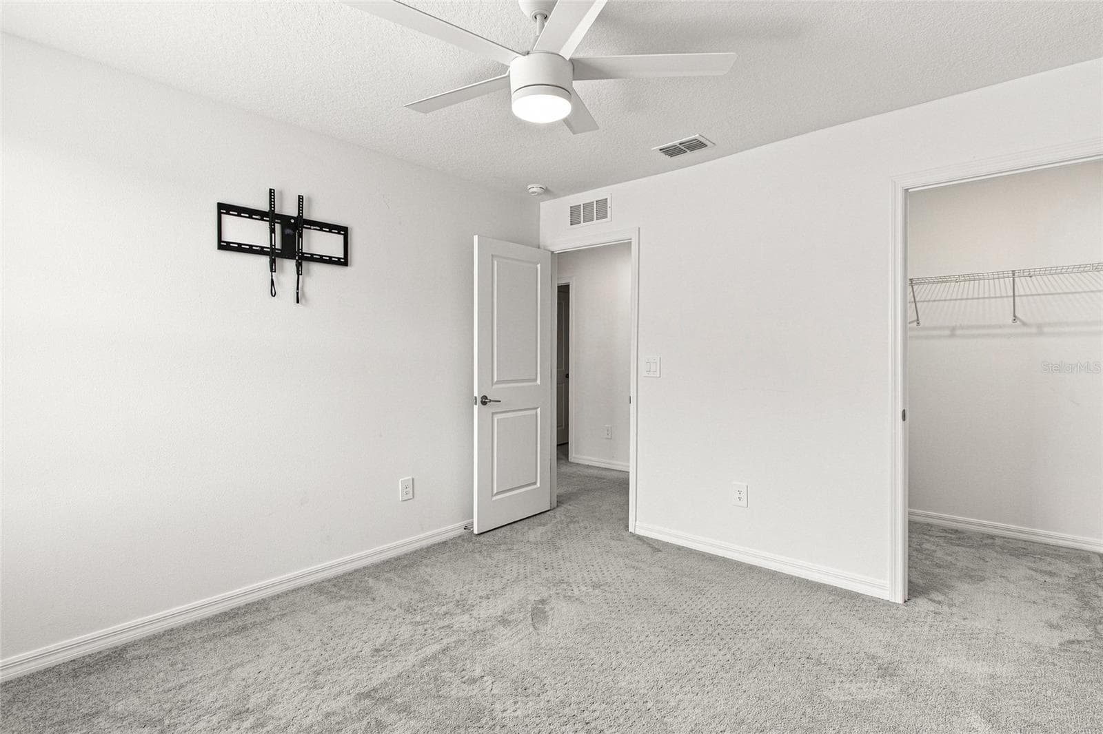 Single Family Residence at 13659 NEWBRIDGE ST, SPRING HILL, photo 18 of 24