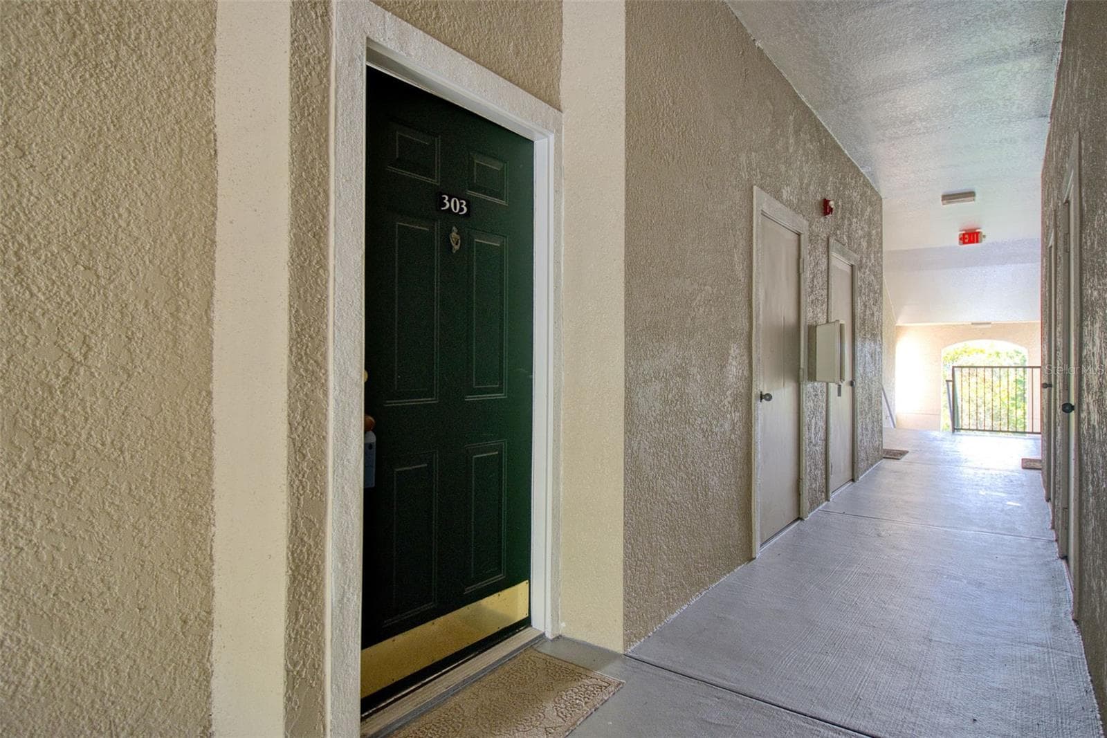 Condominium at 5146 NORTHRIDGE RD #303, SARASOTA, photo 2 of 22