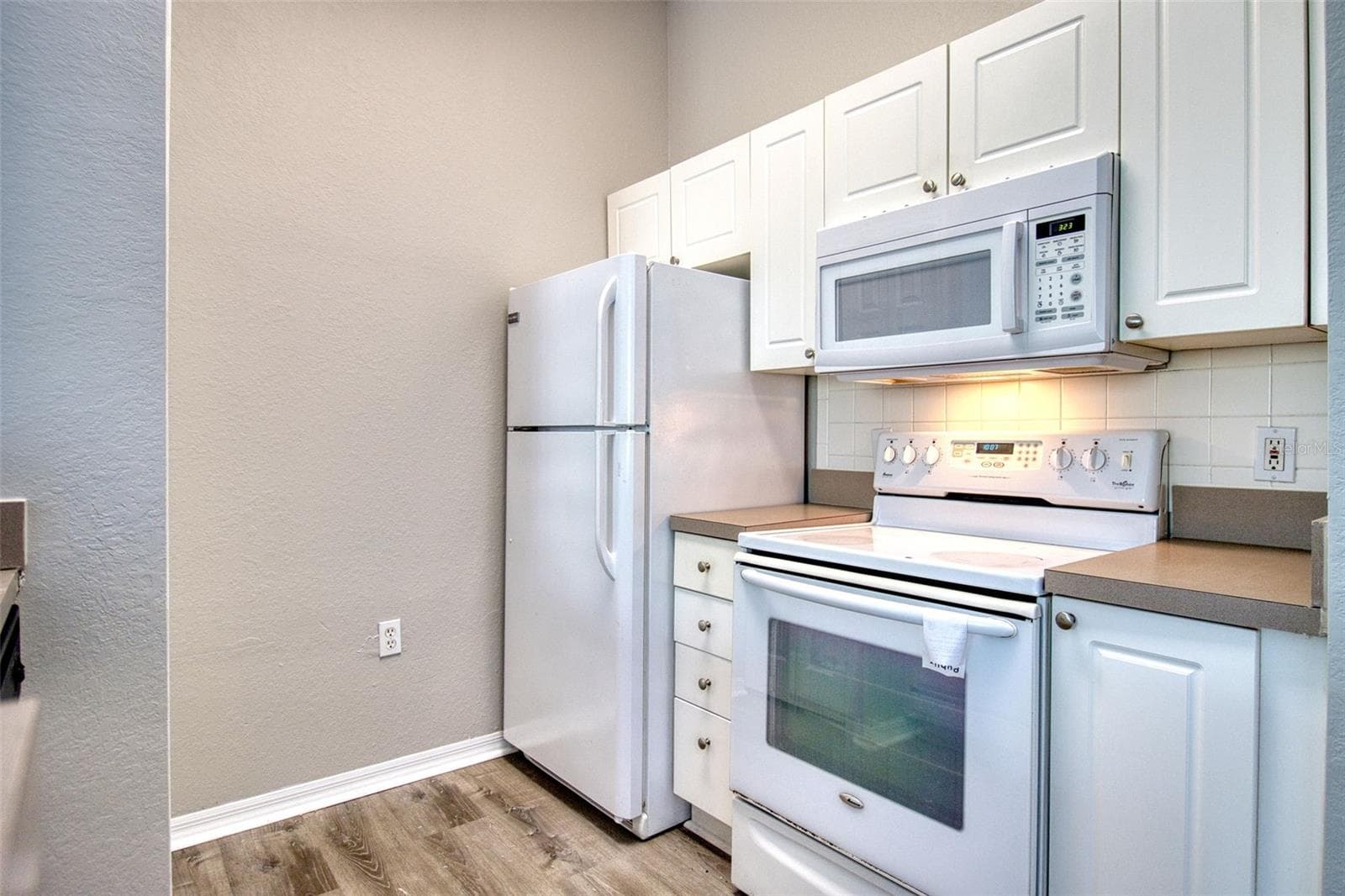 Condominium at 5146 NORTHRIDGE RD #303, SARASOTA, photo 9 of 22