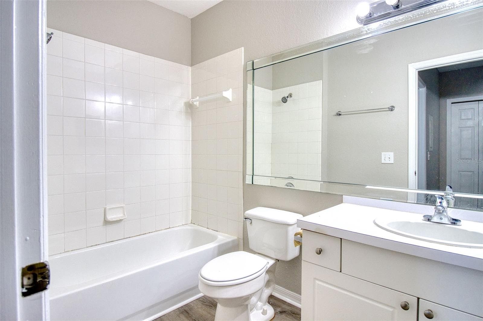 Condominium at 5146 NORTHRIDGE RD #303, SARASOTA, photo 15 of 22