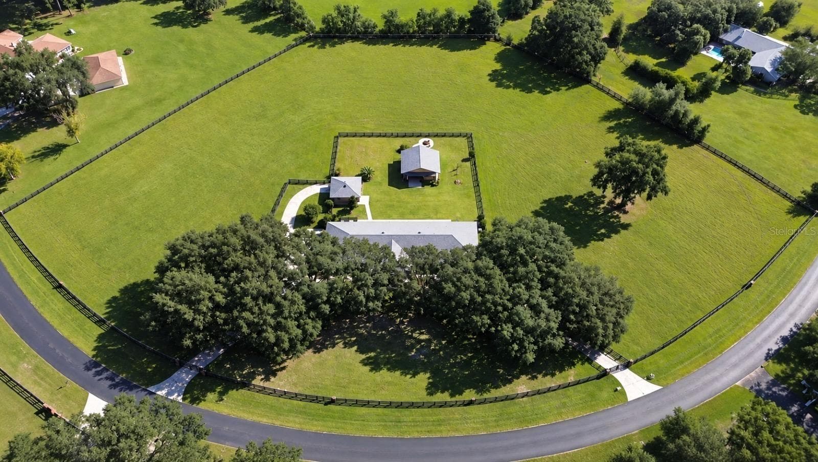 Aerial view with perimeter line - 9865 SW 74TH AVE, OCALA