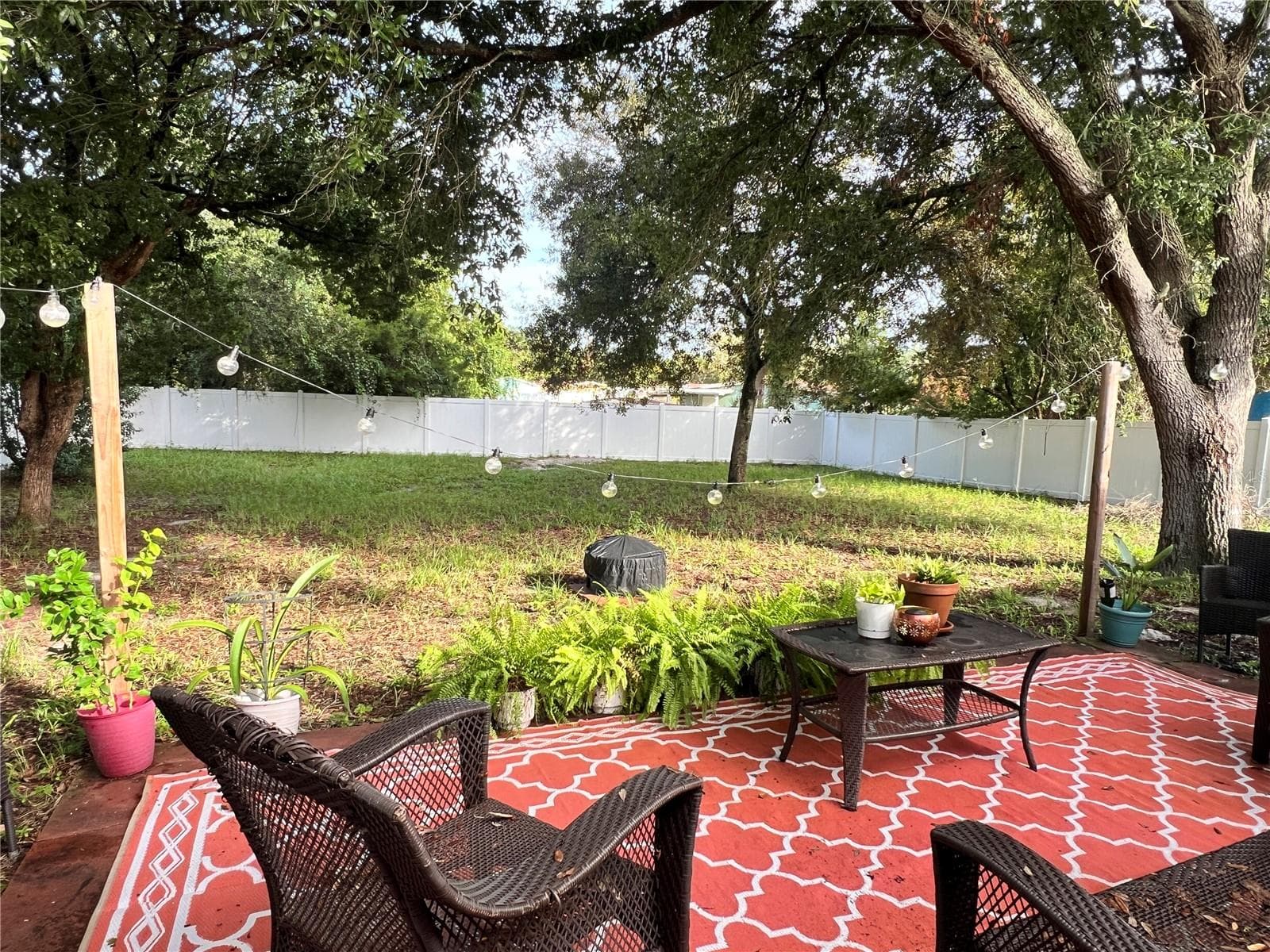 HUGE .28-ACRE LOT WITH PRIVATE, FENCED YARD. - 2280 HAGEN AVE, DELTONA