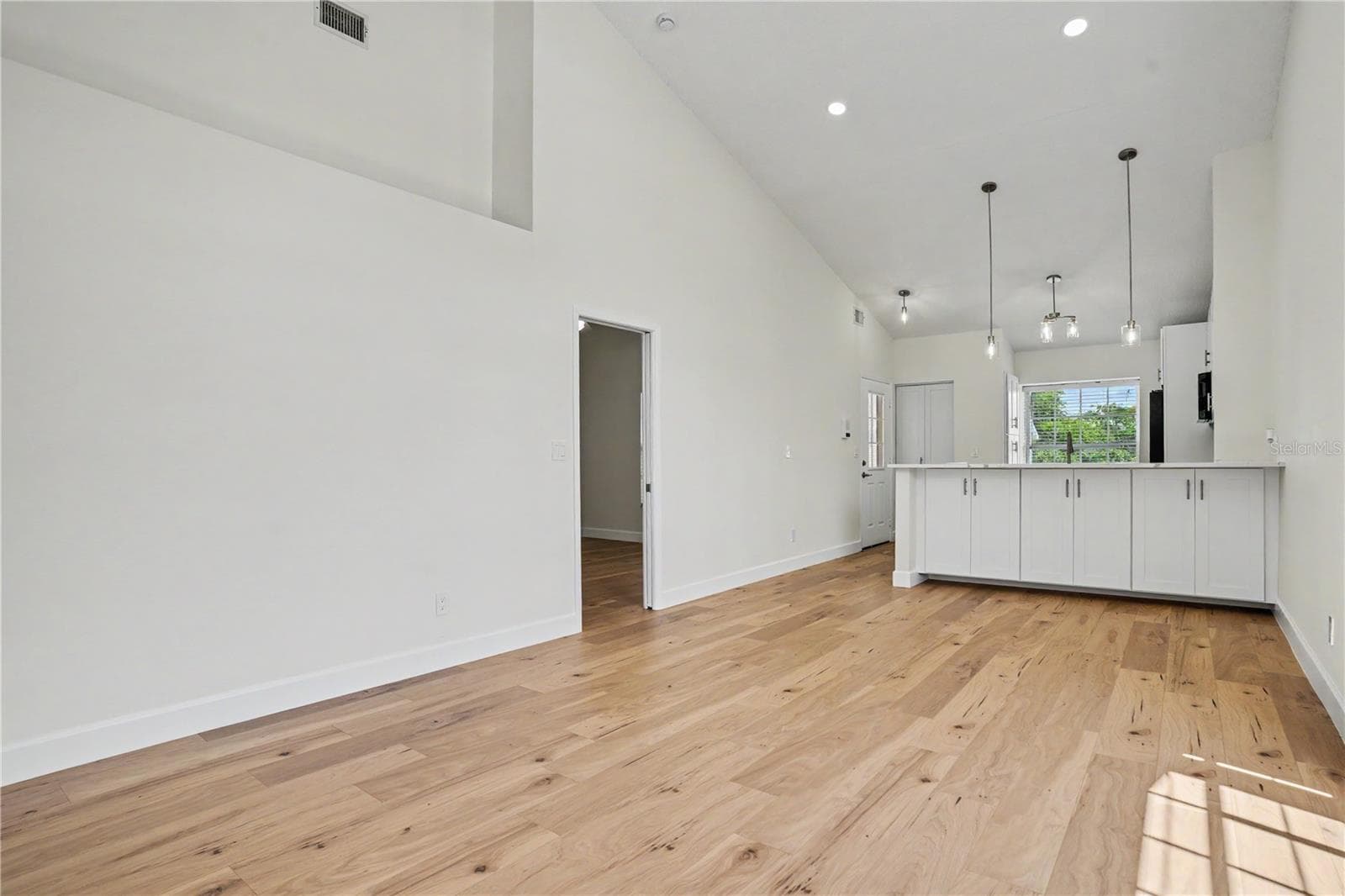 Condominium at 168 SUN ISLE CIR #168, TREASURE ISLAND, photo 7 of 43