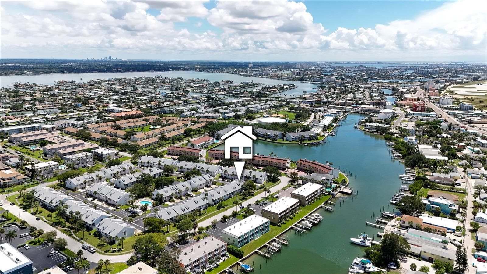 Condominium at 168 SUN ISLE CIR #168, TREASURE ISLAND, photo 42 of 43