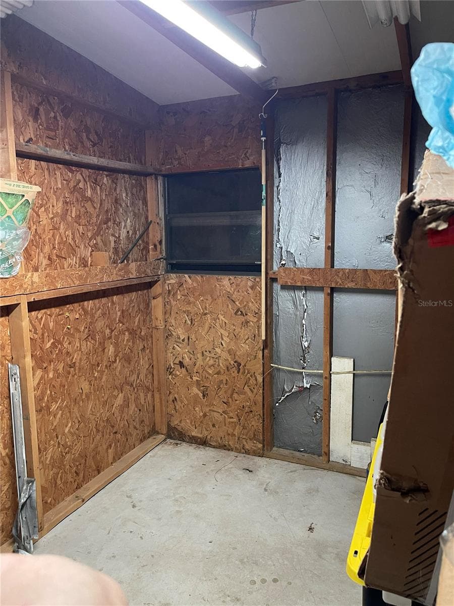 Storage/Workshop/Flex Space - 6517 SE 110TH LN, BELLEVIEW