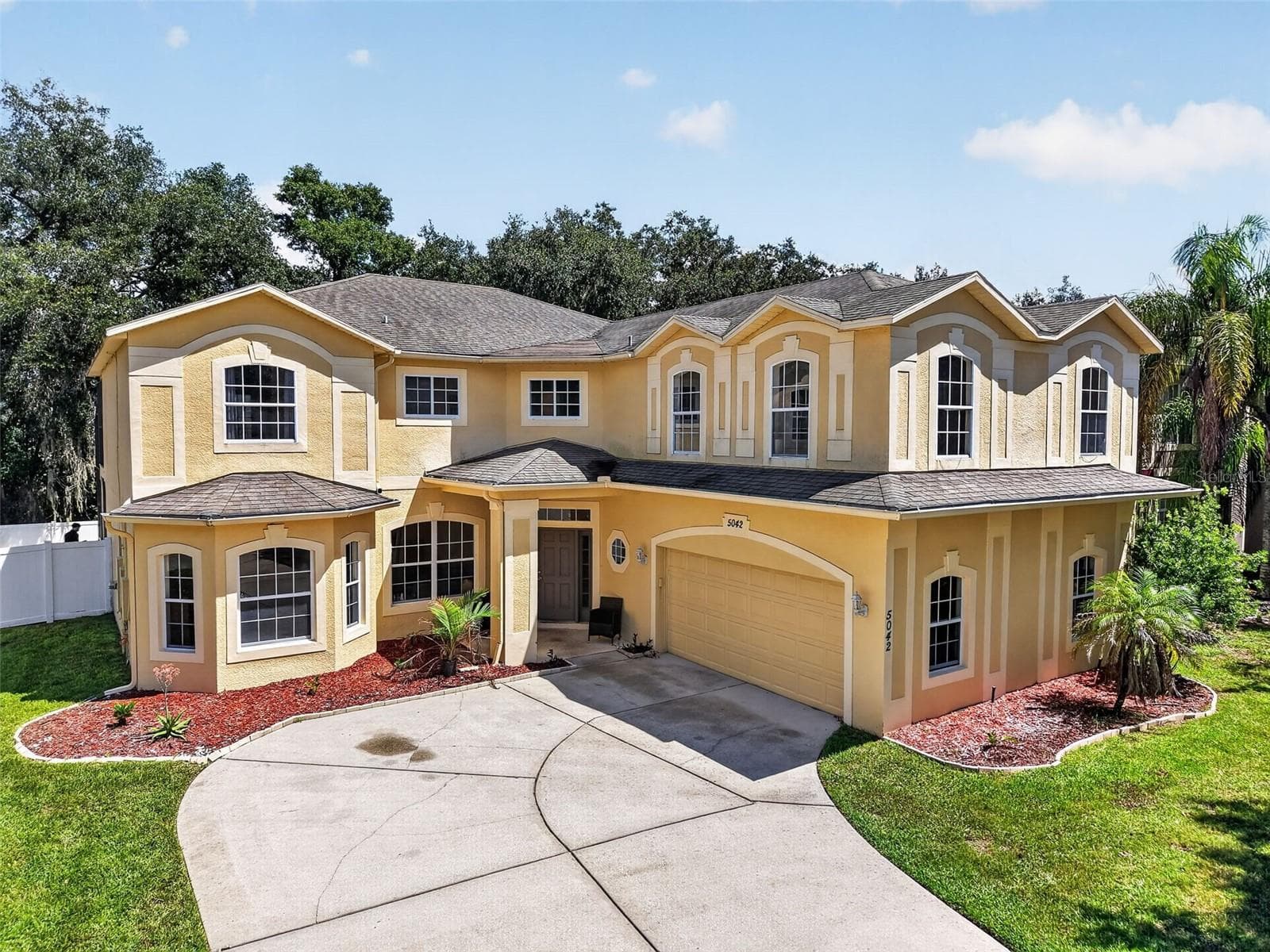 Single Family Residence at 5042 RISHLEY RUN WAY, MOUNT DORA, photo 2 of 48