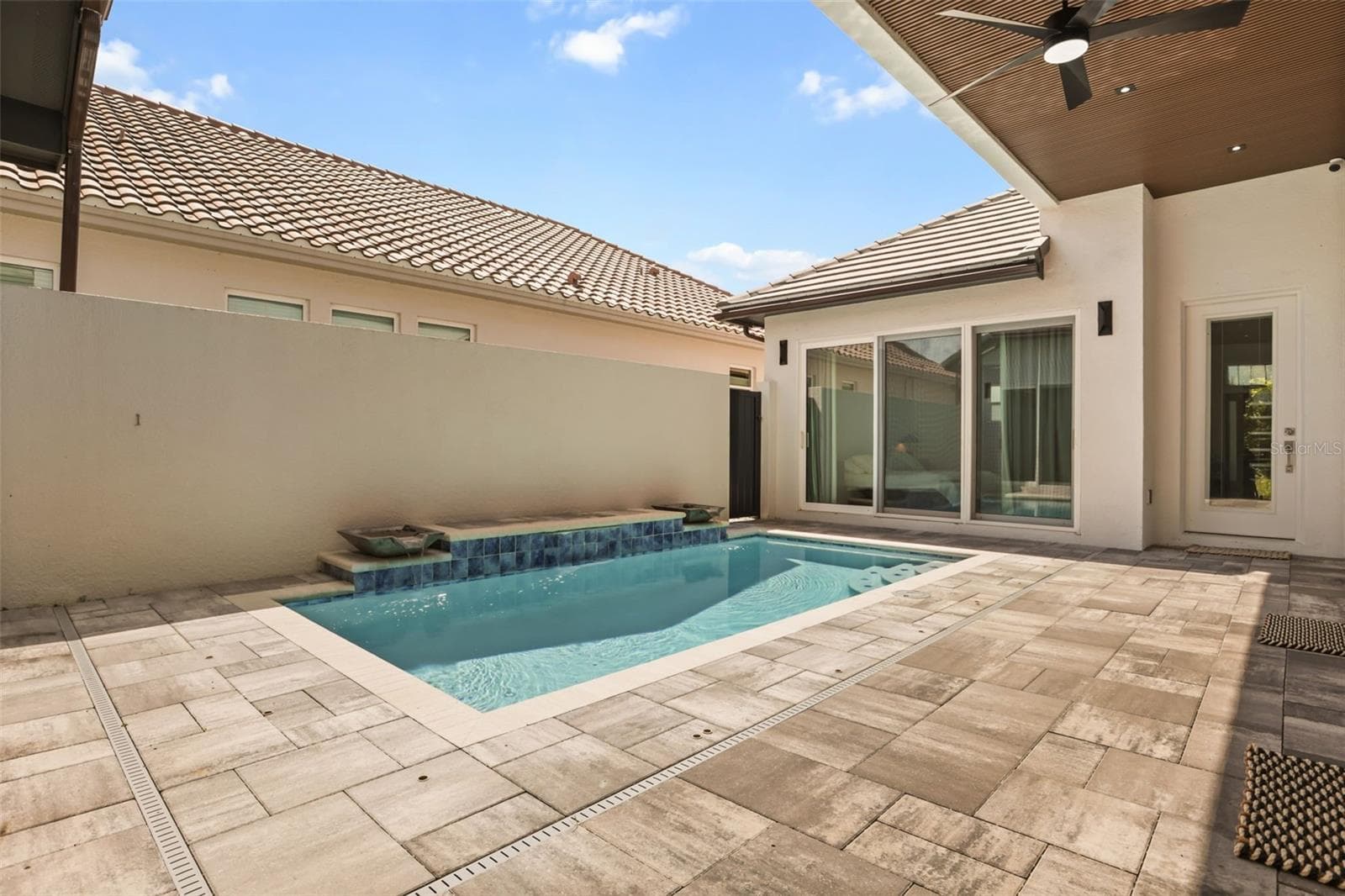Courtyard Pool - 260 HAMPTON LOOP, DAVENPORT