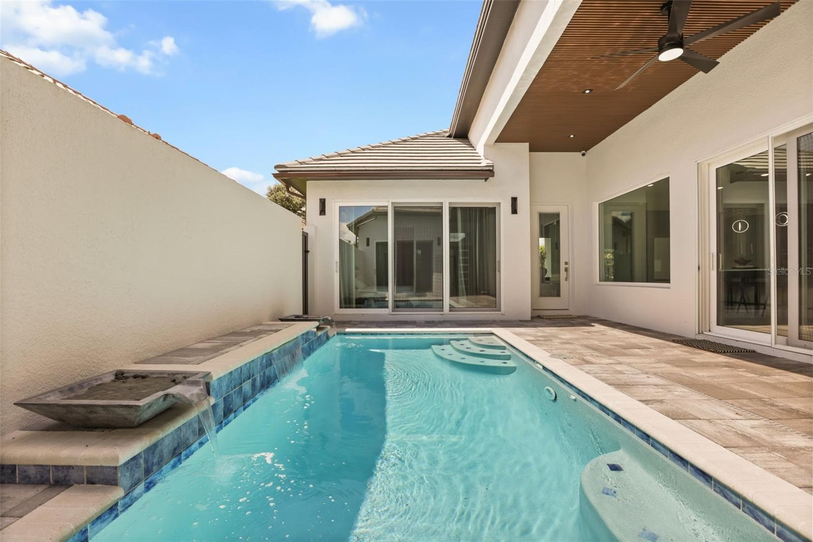 Courtyard Pool - 260 HAMPTON LOOP, DAVENPORT