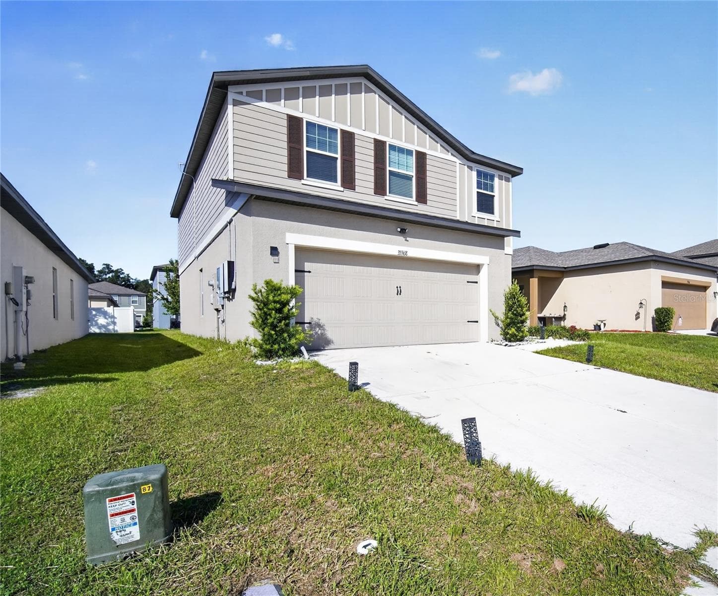 Space between homes - 35568 SHADE FERN LN, ZEPHYRHILLS