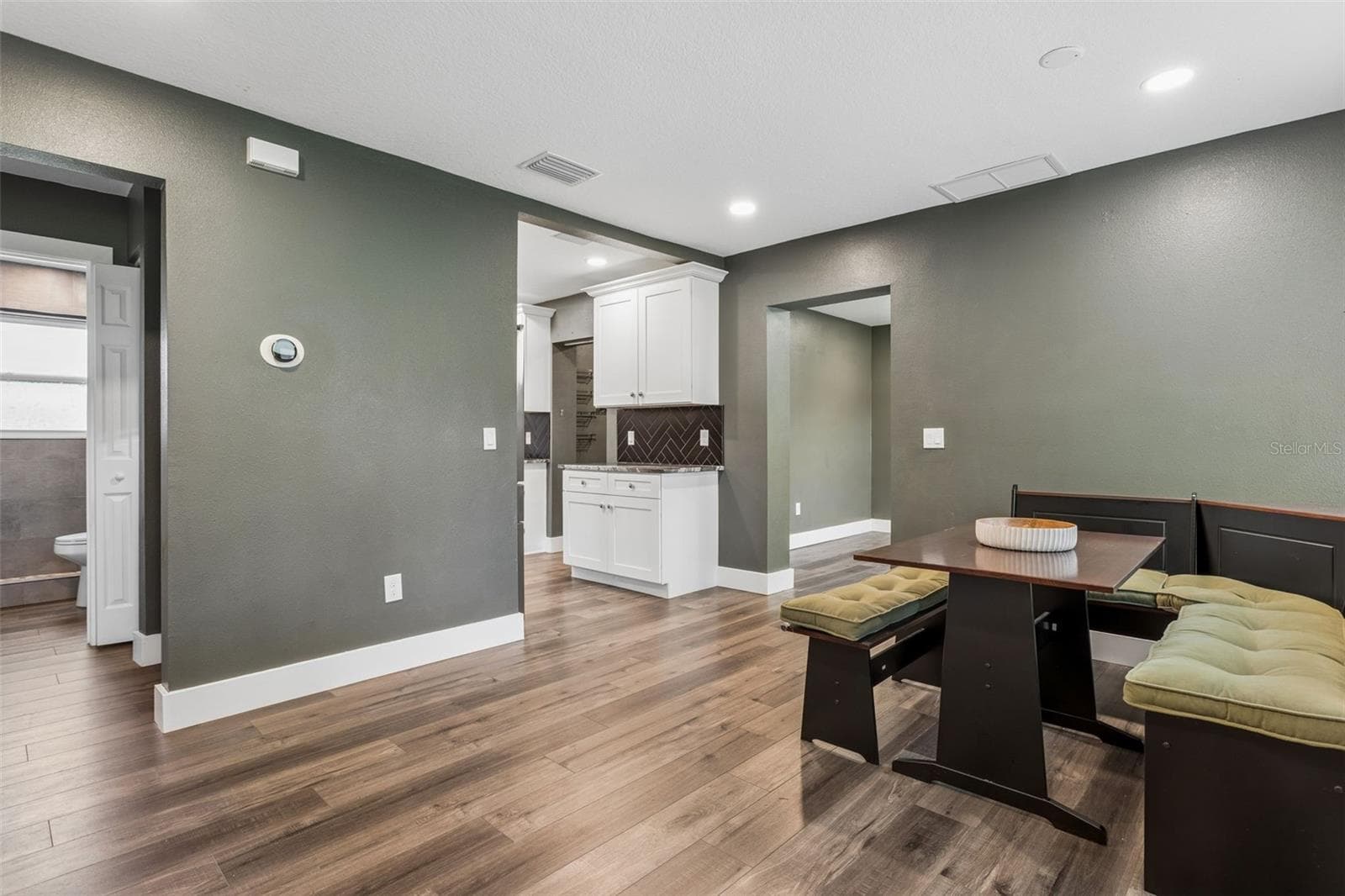 Single Family Residence at 10420 N HAMNER AVE, TAMPA, photo 6 of 29