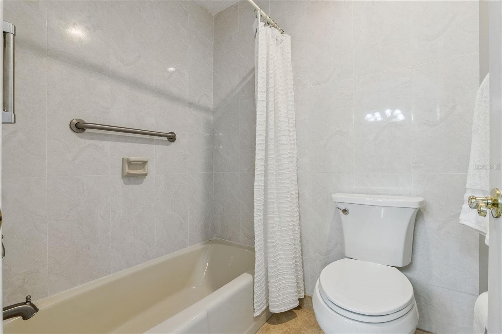 Pool Bath Off Snug and - 333 BRANTLEY CLUB PL, LONGWOOD