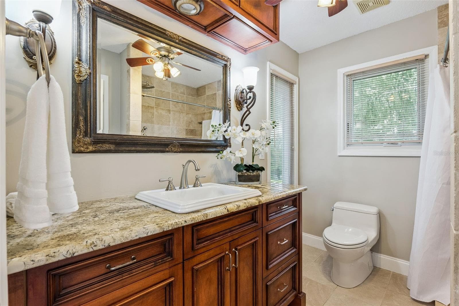 Upstairs bathroom - 333 BRANTLEY CLUB PL, LONGWOOD