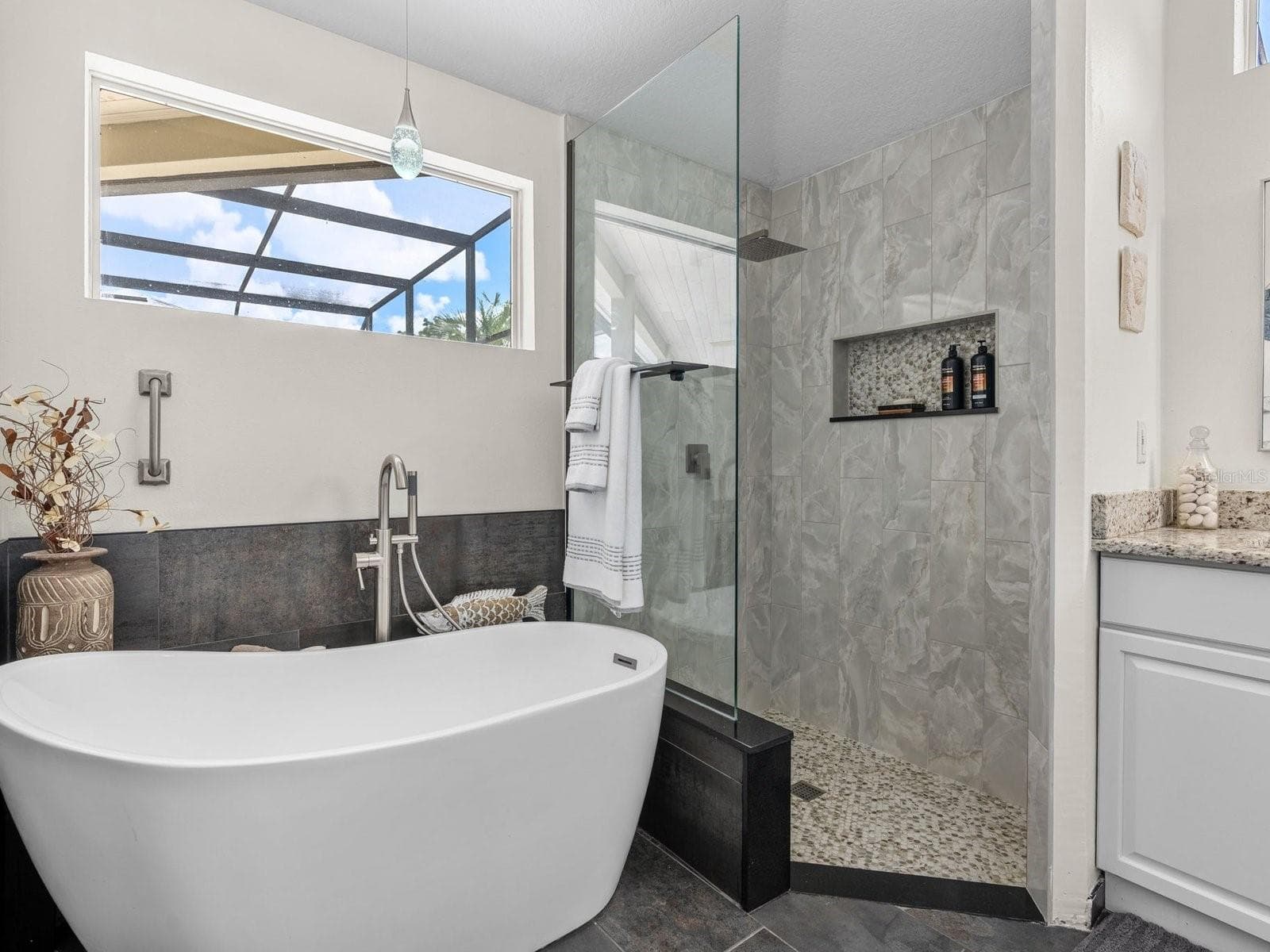 Primary Bathroom - 864 BENTLEY GREEN CIR, WINTER SPRINGS