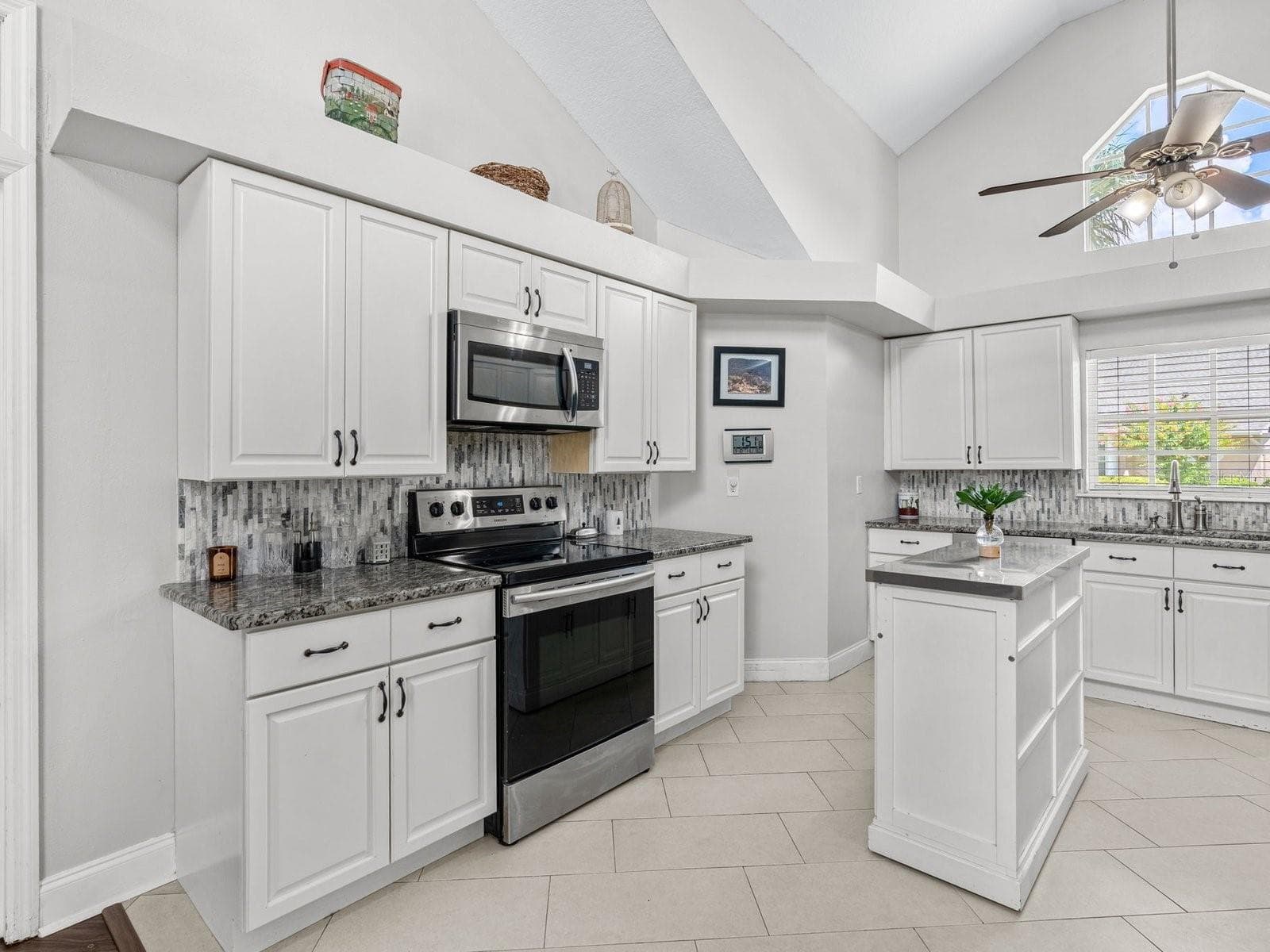 Single Family Residence at 864 BENTLEY GREEN CIR, WINTER SPRINGS, photo 23 of 58