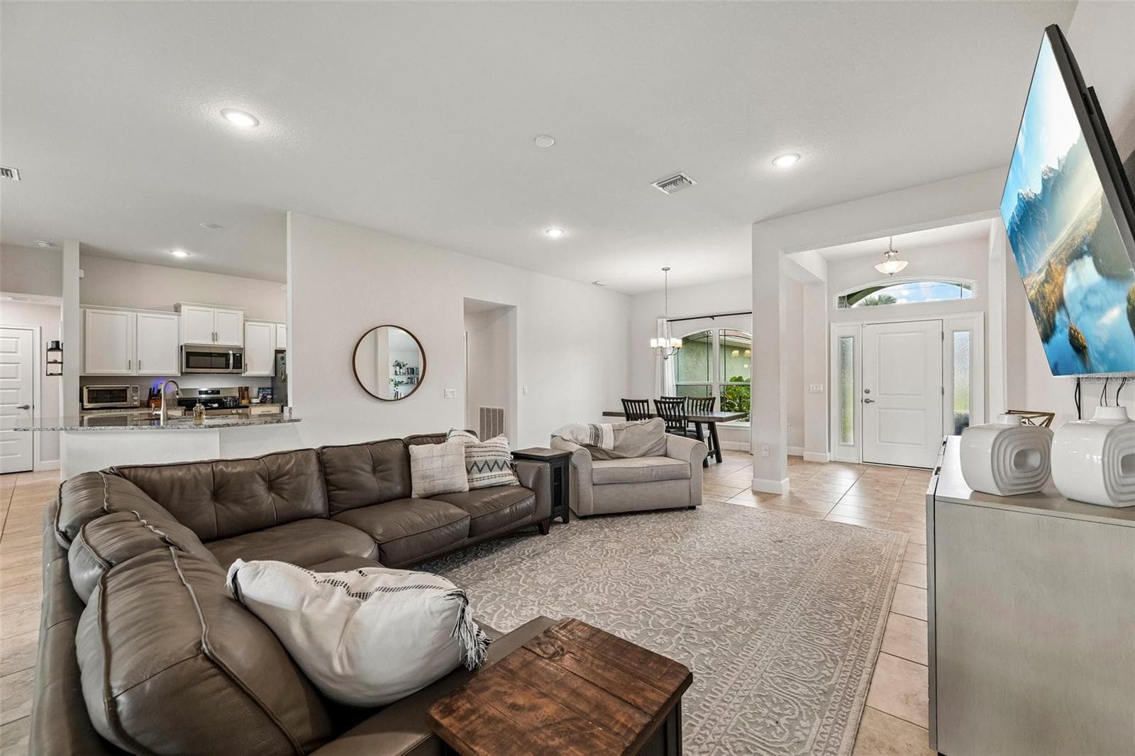 Living Room - 2718 N CHAMBERLAIN BLVD, NORTH PORT