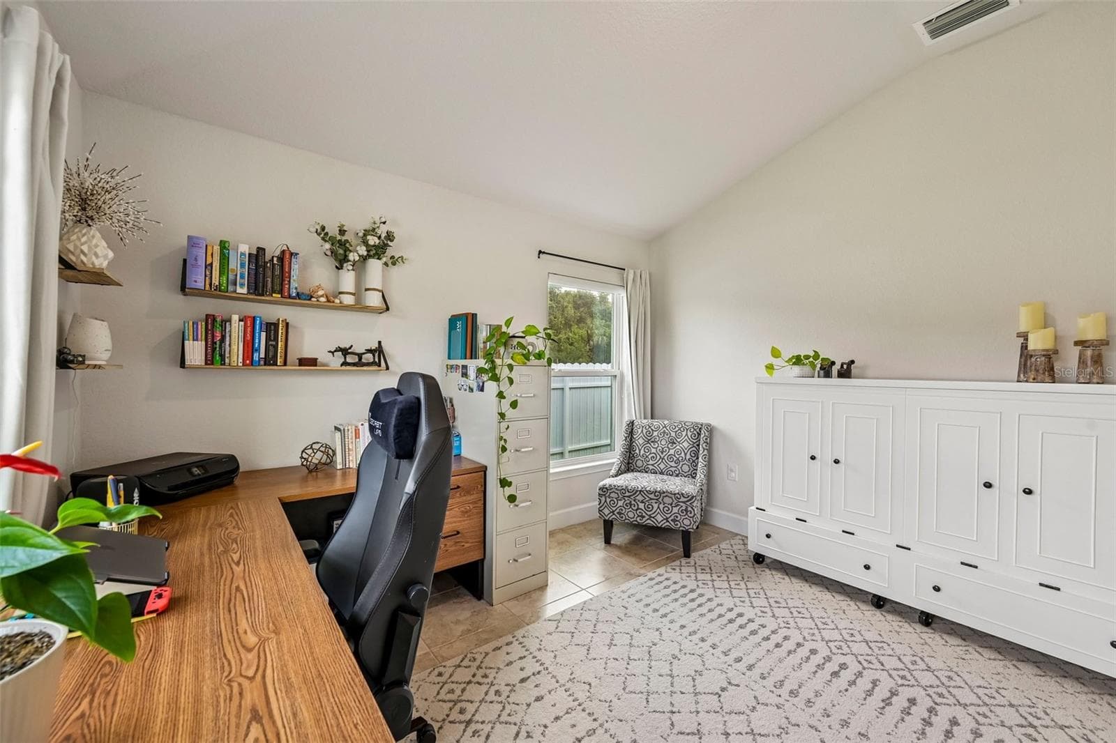 Bonus Room - 2718 N CHAMBERLAIN BLVD, NORTH PORT