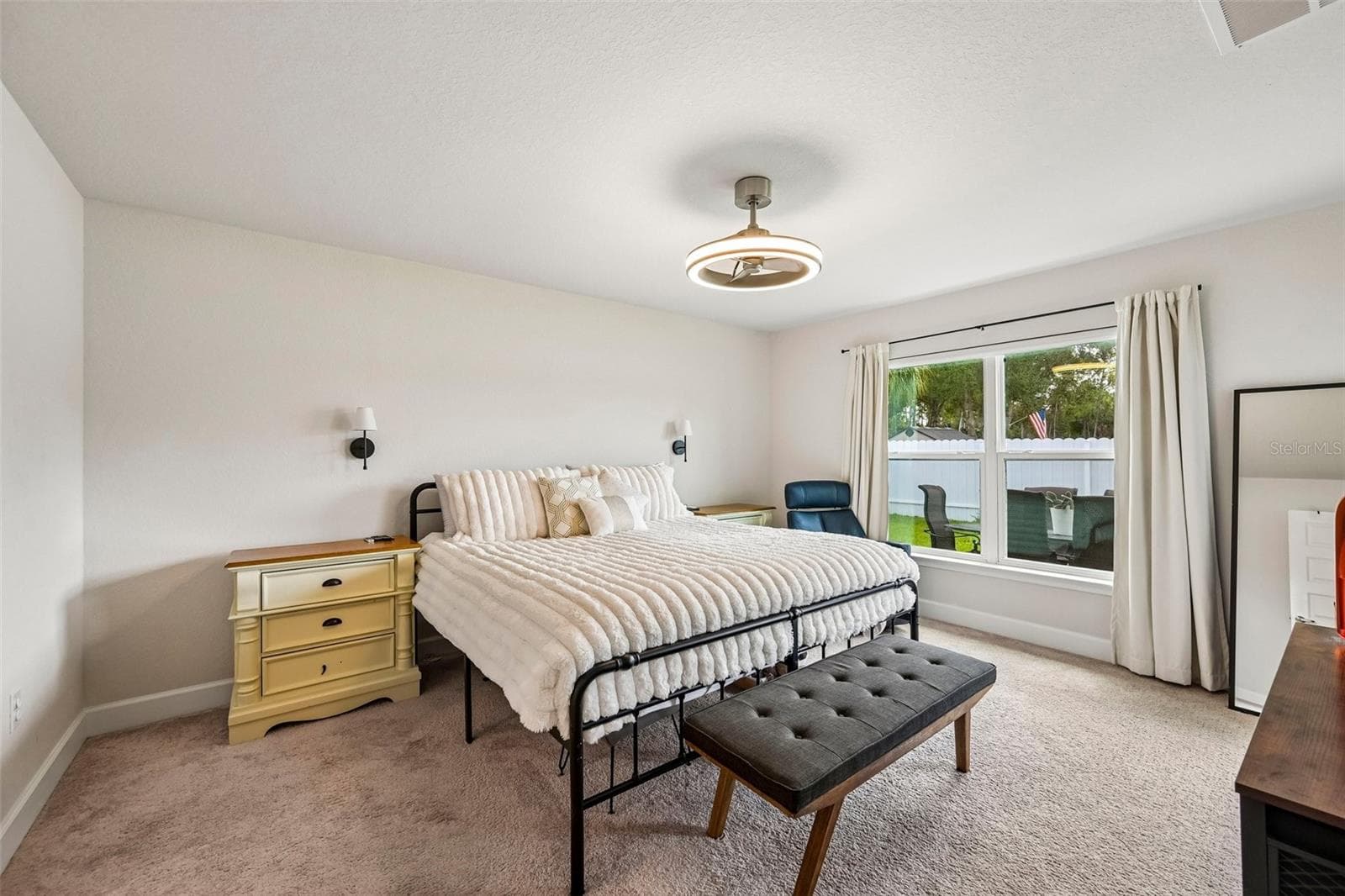 Master Bed - 2718 N CHAMBERLAIN BLVD, NORTH PORT