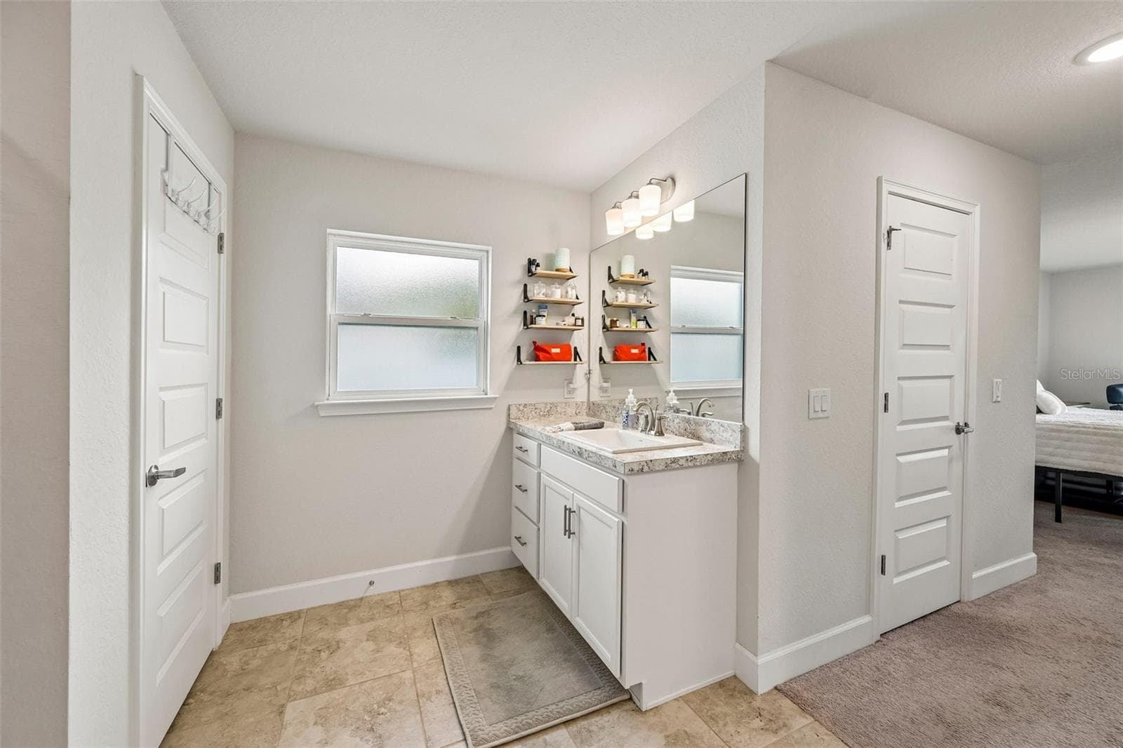Master Bath - 2718 N CHAMBERLAIN BLVD, NORTH PORT