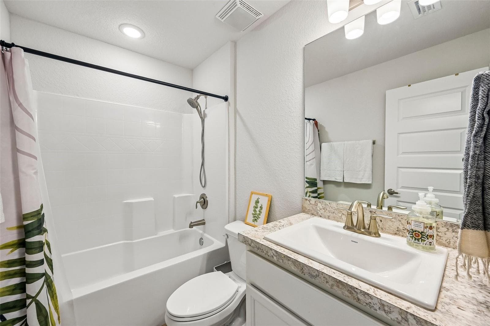 Bathroom #3! - 2718 N CHAMBERLAIN BLVD, NORTH PORT