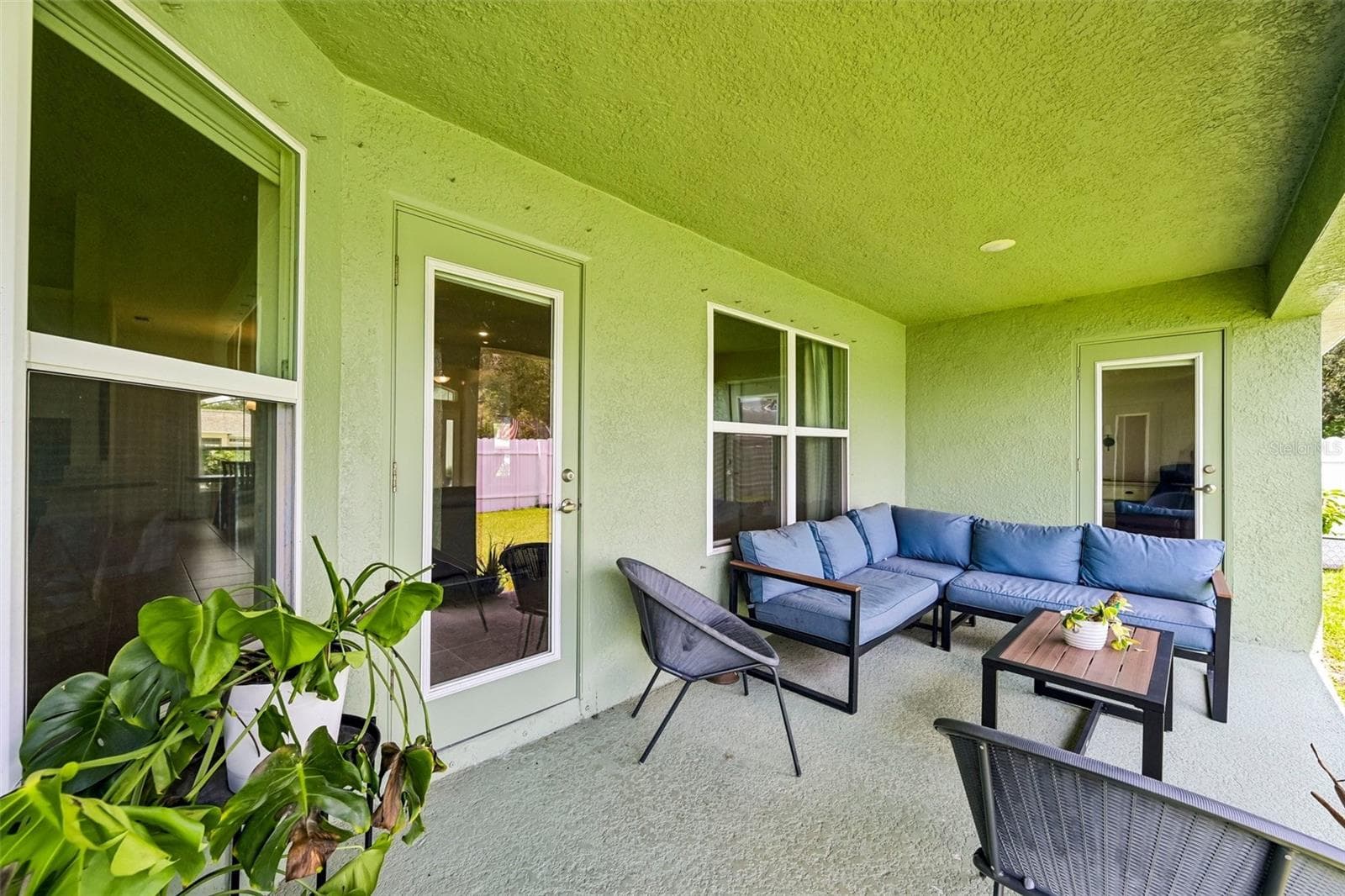 Lanai - 2718 N CHAMBERLAIN BLVD, NORTH PORT