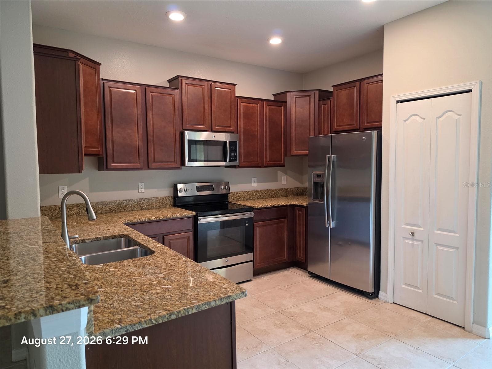 Townhouse at 2110 GOLDEN FALCON DR, RUSKIN, photo 11 of 54