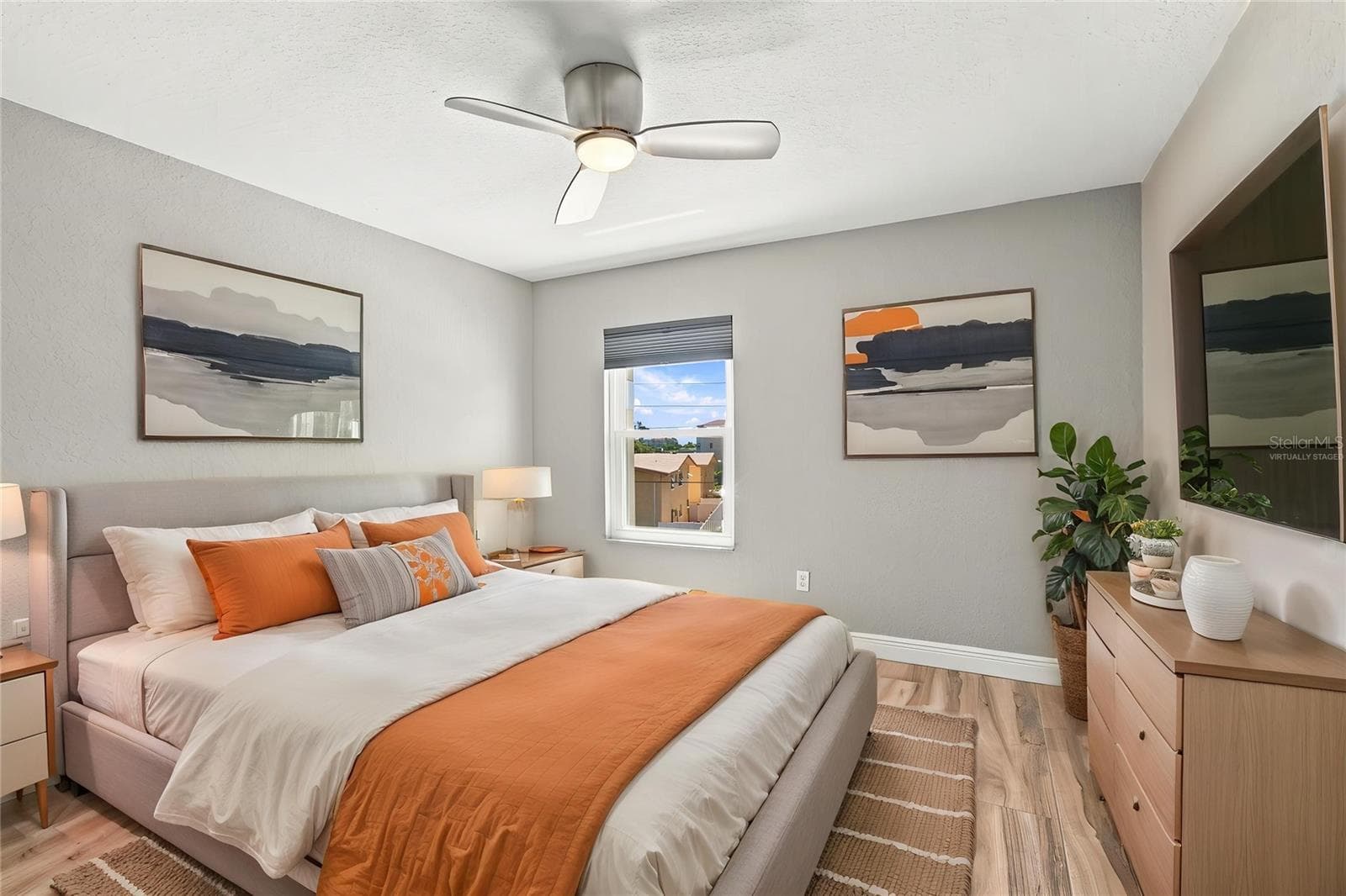 Virtually staged. - 152 117TH AVE, TREASURE ISLAND