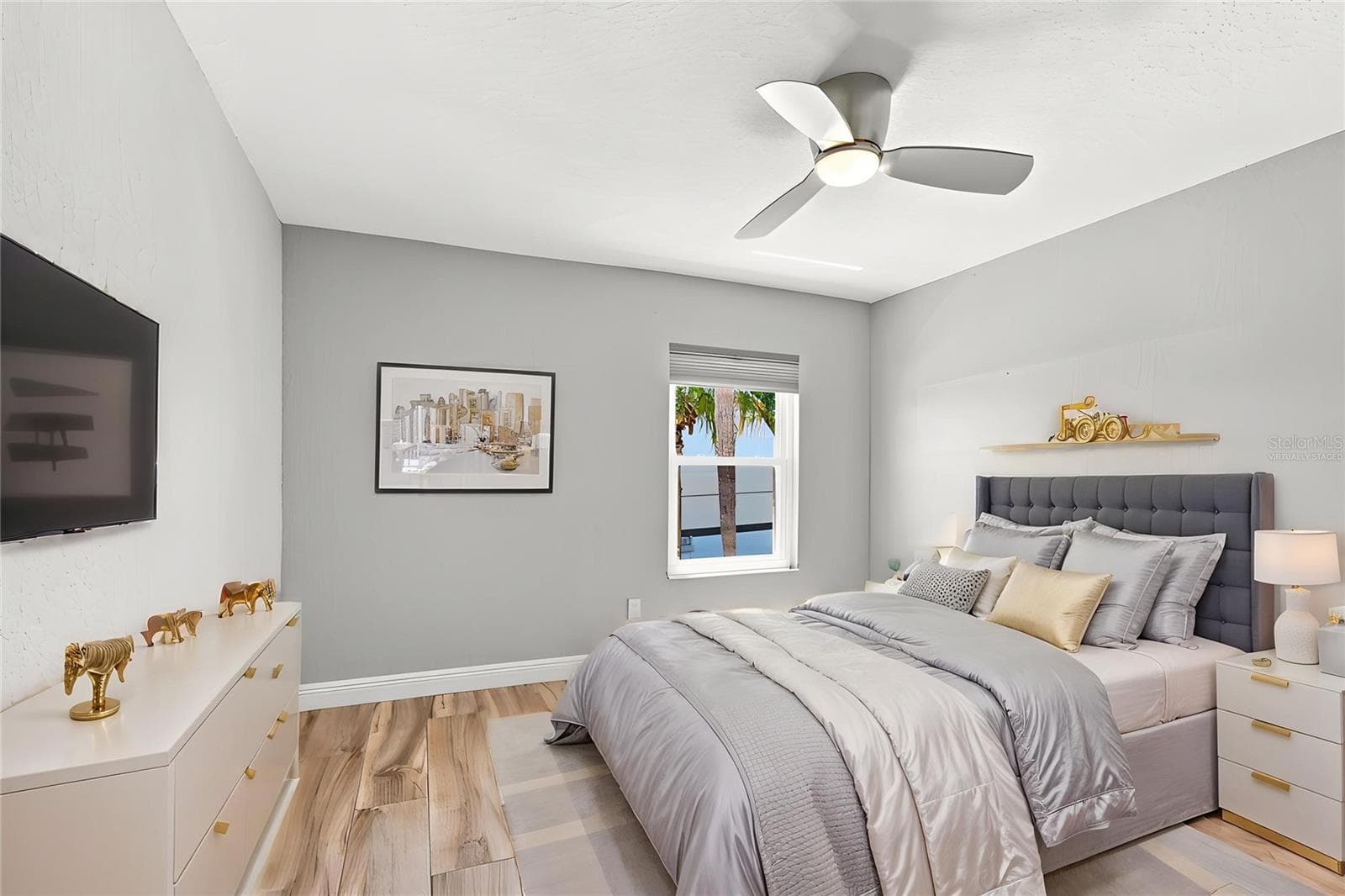 Virtually staged. - 152 117TH AVE, TREASURE ISLAND