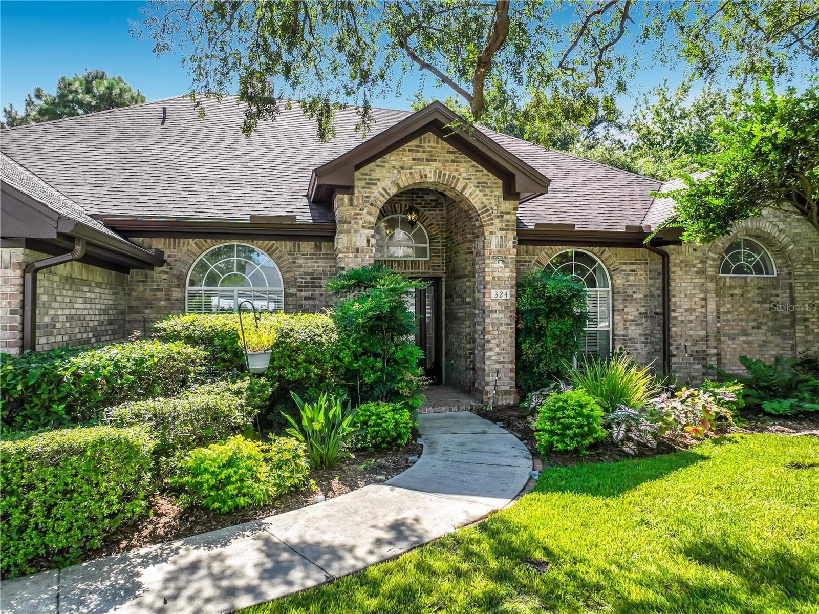 Single Family Residence at 324 REMINGTON DR, OVIEDO, photo 2 of 78