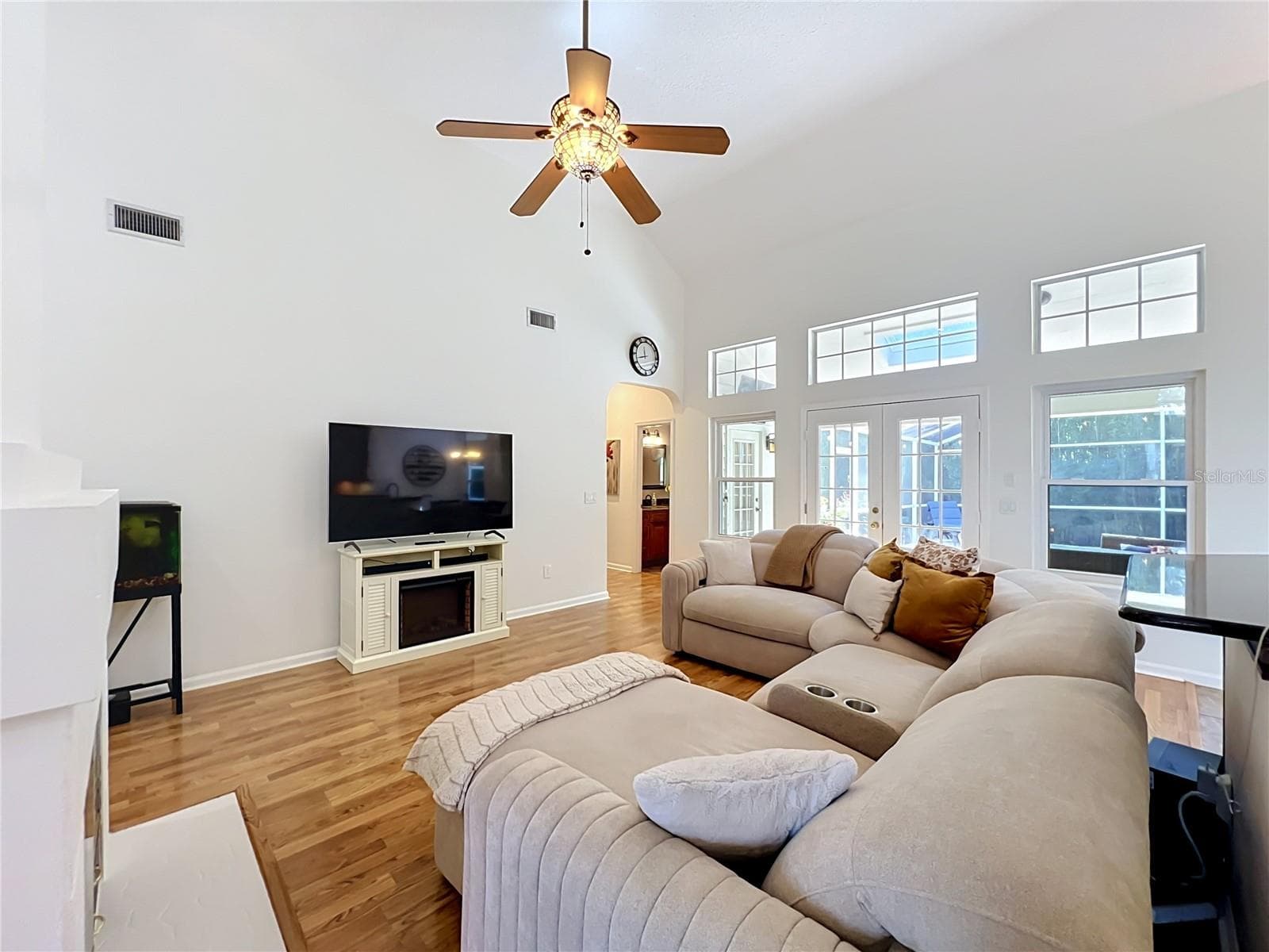 Single Family Residence at 324 REMINGTON DR, OVIEDO, photo 16 of 78